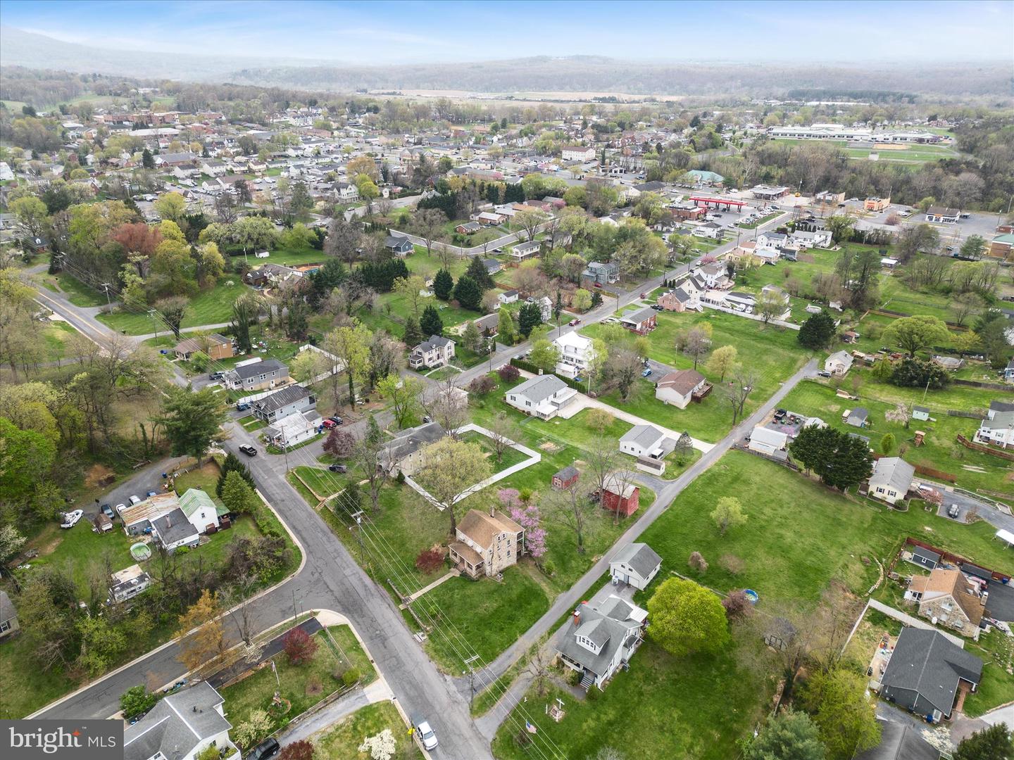 1714 N ROYAL AVE, FRONT ROYAL, Virginia 22630, 4 Bedrooms Bedrooms, ,2 BathroomsBathrooms,Residential,For sale,1714 N ROYAL AVE,VAWR2012584 MLS # VAWR2012584 1714 N ROYAL AVE, FRONT ROYAL, Virginia 22630, 4 Bedrooms Bedrooms, ,2 BathroomsBathrooms,Residential,For sale,1714 N ROYAL AVE,VAWR2012584 MLS # VAWR2012584