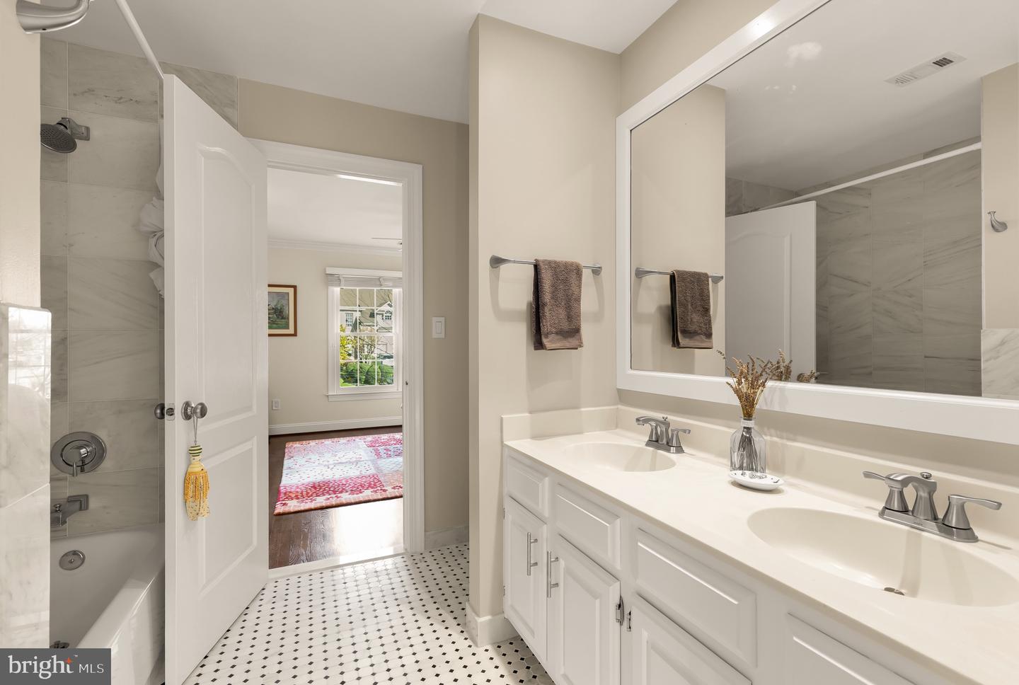 1257 NEW BEDFORD LN, RESTON, Virginia 20194, 6 Bedrooms Bedrooms, 17 Rooms Rooms,5 BathroomsBathrooms,Residential,For sale,1257 NEW BEDFORD LN,VAFX2278956 MLS # VAFX2278956 1257 NEW BEDFORD LN, RESTON, Virginia 20194, 6 Bedrooms Bedrooms, 17 Rooms Rooms,5 BathroomsBathrooms,Residential,For sale,1257 NEW BEDFORD LN,VAFX2278956 MLS # VAFX2278956