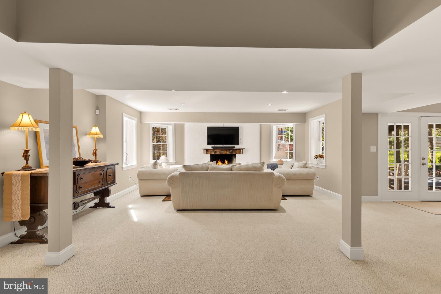 1257 NEW BEDFORD LN, RESTON, Virginia 20194, 6 Bedrooms Bedrooms, 17 Rooms Rooms,5 BathroomsBathrooms,Residential,For sale,1257 NEW BEDFORD LN,VAFX2278956 MLS # VAFX2278956 1257 NEW BEDFORD LN, RESTON, Virginia 20194, 6 Bedrooms Bedrooms, 17 Rooms Rooms,5 BathroomsBathrooms,Residential,For sale,1257 NEW BEDFORD LN,VAFX2278956 MLS # VAFX2278956