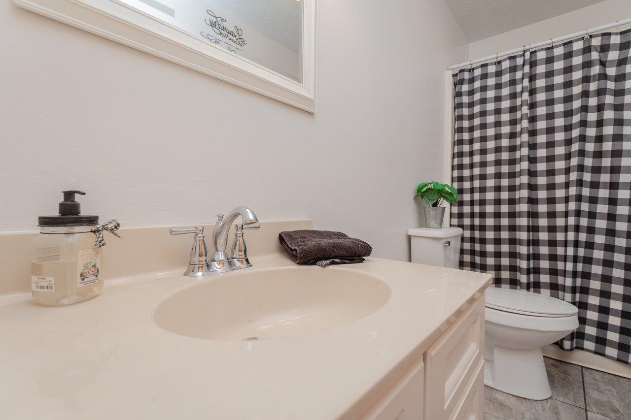 1960 MCCALL DR, DAYTON, Virginia 22821, 3 Bedrooms Bedrooms, ,2 BathroomsBathrooms,Residential,1960 MCCALL DR,672894 MLS # 672894 1960 MCCALL DR, DAYTON, Virginia 22821, 3 Bedrooms Bedrooms, ,2 BathroomsBathrooms,Residential,1960 MCCALL DR,672894 MLS # 672894