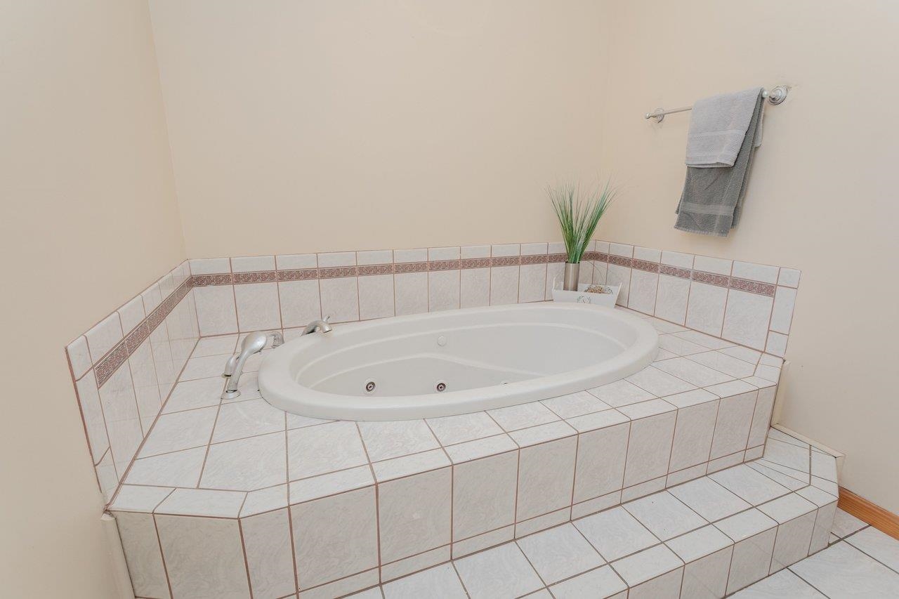 1960 MCCALL DR, DAYTON, Virginia 22821, 3 Bedrooms Bedrooms, ,2 BathroomsBathrooms,Residential,1960 MCCALL DR,672894 MLS # 672894 1960 MCCALL DR, DAYTON, Virginia 22821, 3 Bedrooms Bedrooms, ,2 BathroomsBathrooms,Residential,1960 MCCALL DR,672894 MLS # 672894