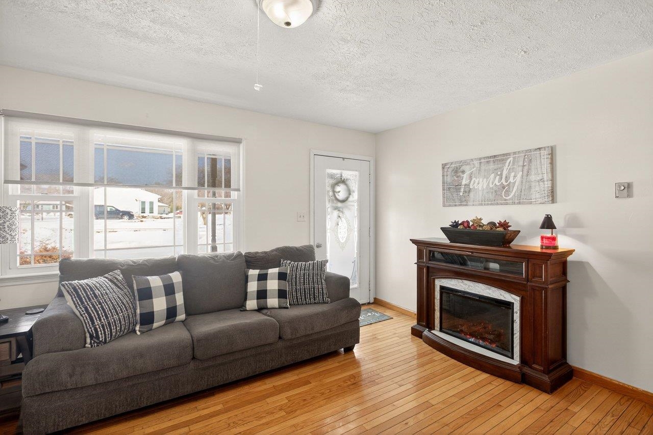 1960 MCCALL DR, DAYTON, Virginia 22821, 3 Bedrooms Bedrooms, ,2 BathroomsBathrooms,Residential,1960 MCCALL DR,672894 MLS # 672894 1960 MCCALL DR, DAYTON, Virginia 22821, 3 Bedrooms Bedrooms, ,2 BathroomsBathrooms,Residential,1960 MCCALL DR,672894 MLS # 672894