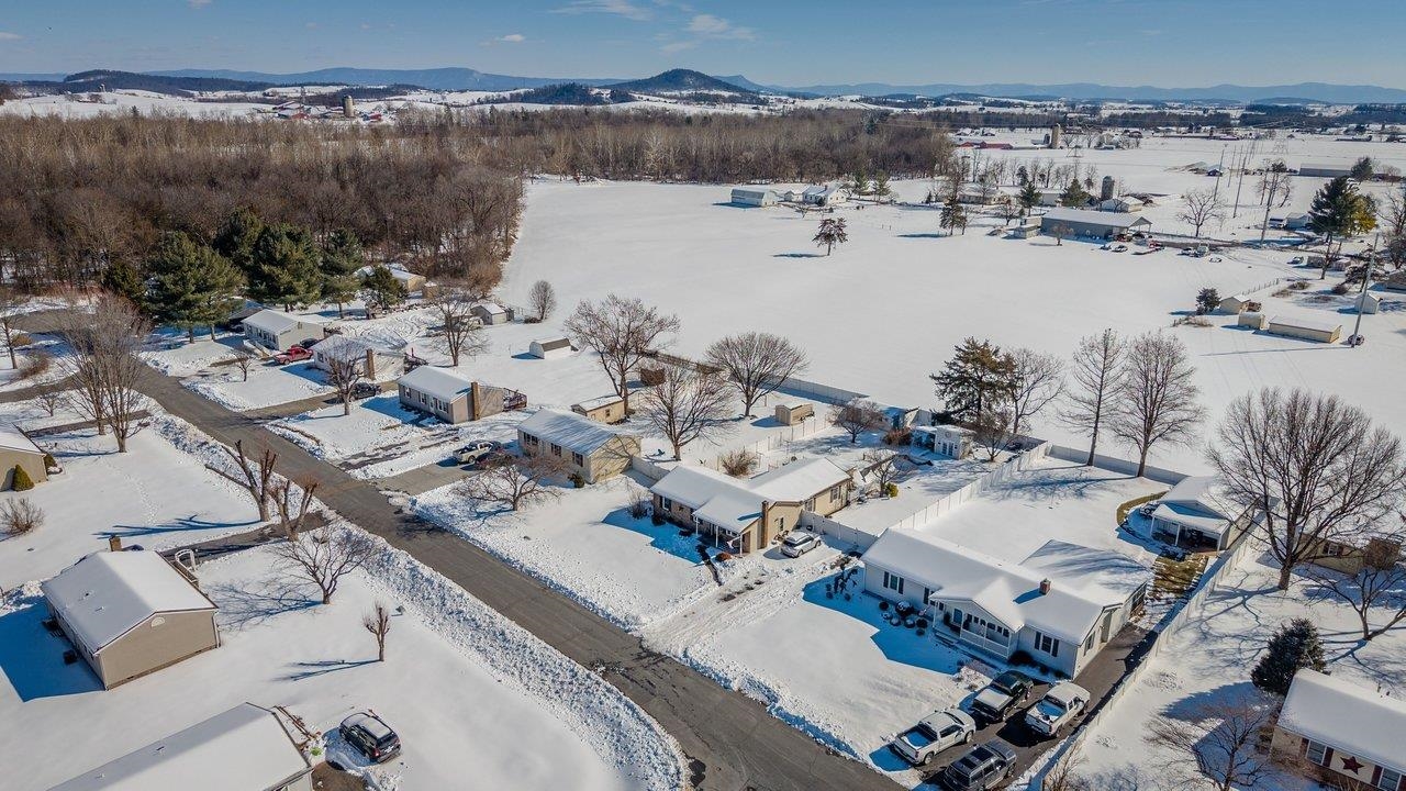 1960 MCCALL DR, DAYTON, Virginia 22821, 3 Bedrooms Bedrooms, ,2 BathroomsBathrooms,Residential,1960 MCCALL DR,672894 MLS # 672894 1960 MCCALL DR, DAYTON, Virginia 22821, 3 Bedrooms Bedrooms, ,2 BathroomsBathrooms,Residential,1960 MCCALL DR,672894 MLS # 672894