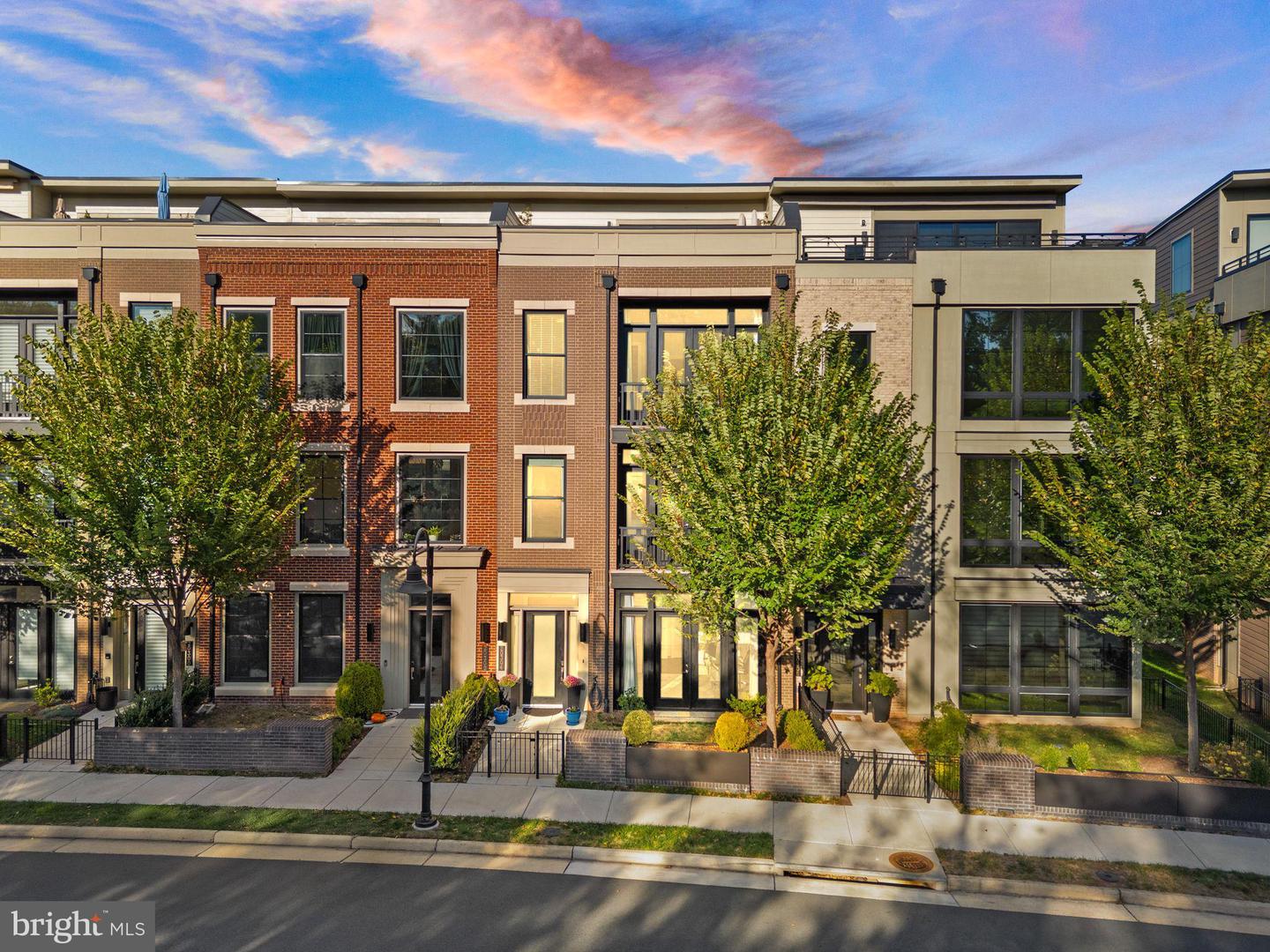 20304 NORTHPARK DR, ASHBURN, Virginia 20147, 5 Bedrooms Bedrooms, 16 Rooms Rooms,4 BathroomsBathrooms,Residential,For sale,20304 NORTHPARK DR,VALO2113100 MLS # VALO2113100