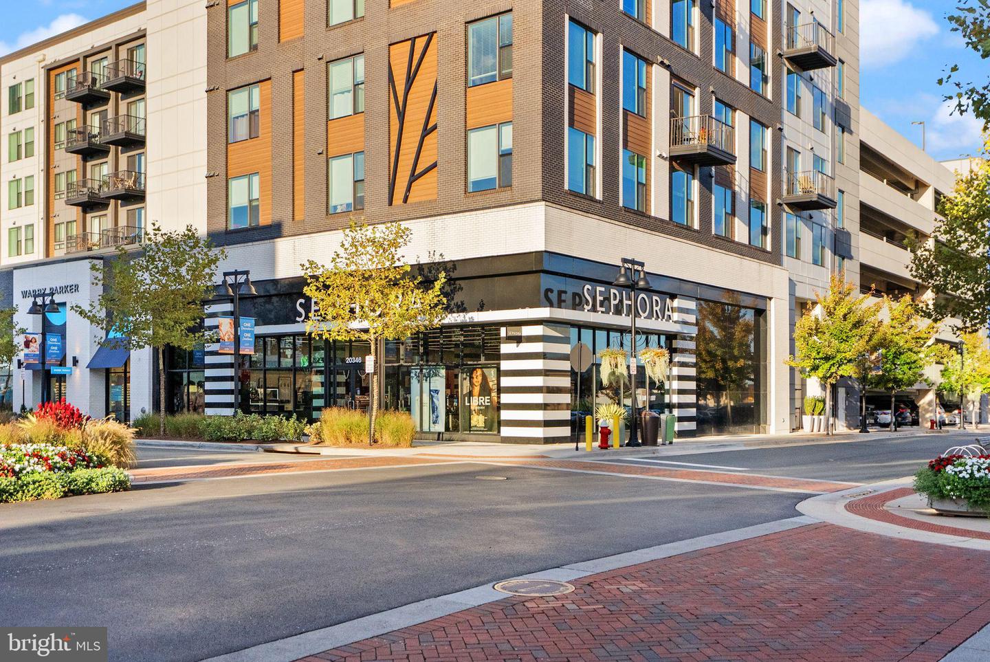 20304 NORTHPARK DR, ASHBURN, Virginia 20147, 5 Bedrooms Bedrooms, 16 Rooms Rooms,4 BathroomsBathrooms,Residential,For sale,20304 NORTHPARK DR,VALO2113100 MLS # VALO2113100