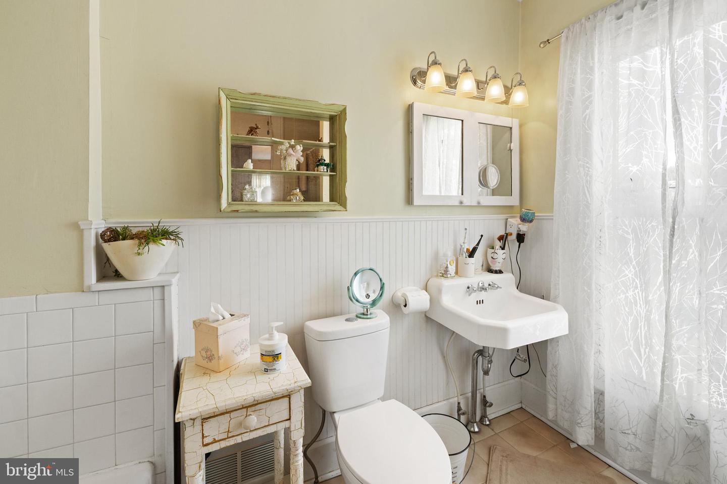 207 S MUHLENBERG ST, WOODSTOCK, Virginia 22664, 4 Bedrooms Bedrooms, ,2 BathroomsBathrooms,Residential,For sale,207 S MUHLENBERG ST,VASH2013260 MLS # VASH2013260 207 S MUHLENBERG ST, WOODSTOCK, Virginia 22664, 4 Bedrooms Bedrooms, ,2 BathroomsBathrooms,Residential,For sale,207 S MUHLENBERG ST,VASH2013260 MLS # VASH2013260