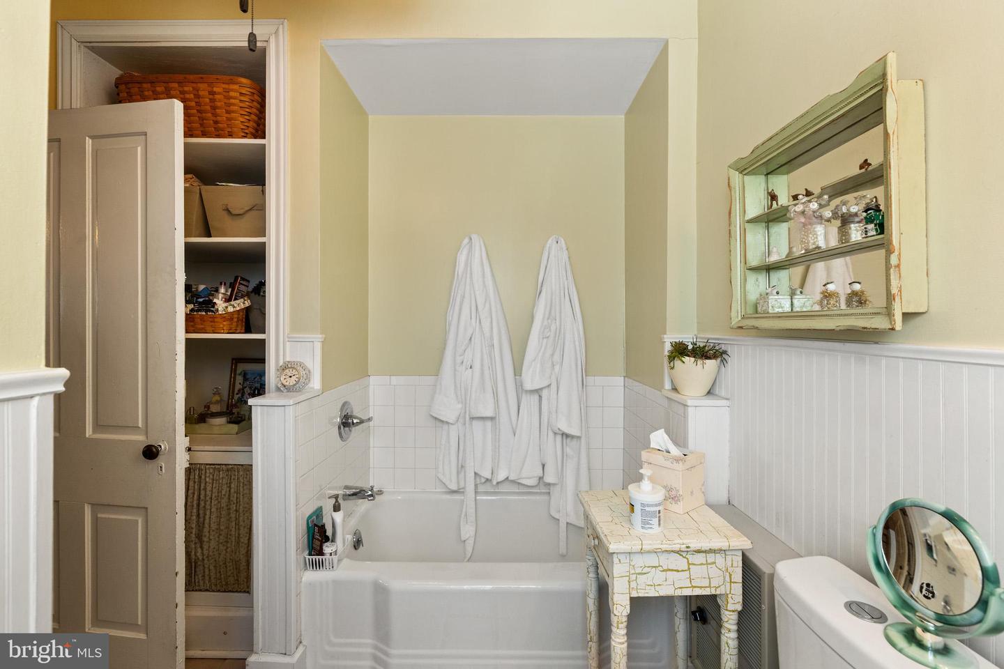 207 S MUHLENBERG ST, WOODSTOCK, Virginia 22664, 4 Bedrooms Bedrooms, ,2 BathroomsBathrooms,Residential,For sale,207 S MUHLENBERG ST,VASH2013260 MLS # VASH2013260 207 S MUHLENBERG ST, WOODSTOCK, Virginia 22664, 4 Bedrooms Bedrooms, ,2 BathroomsBathrooms,Residential,For sale,207 S MUHLENBERG ST,VASH2013260 MLS # VASH2013260