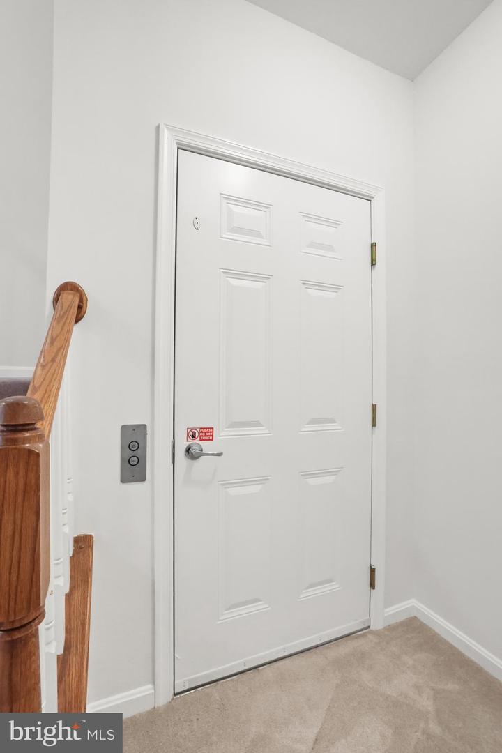 7057 HUNTLEY RUN PL #120, ALEXANDRIA, Virginia 22306, 2 Bedrooms Bedrooms, ,2 BathroomsBathrooms,Residential,For sale,7057 HUNTLEY RUN PL #120,VAFX2285768 MLS # VAFX2285768