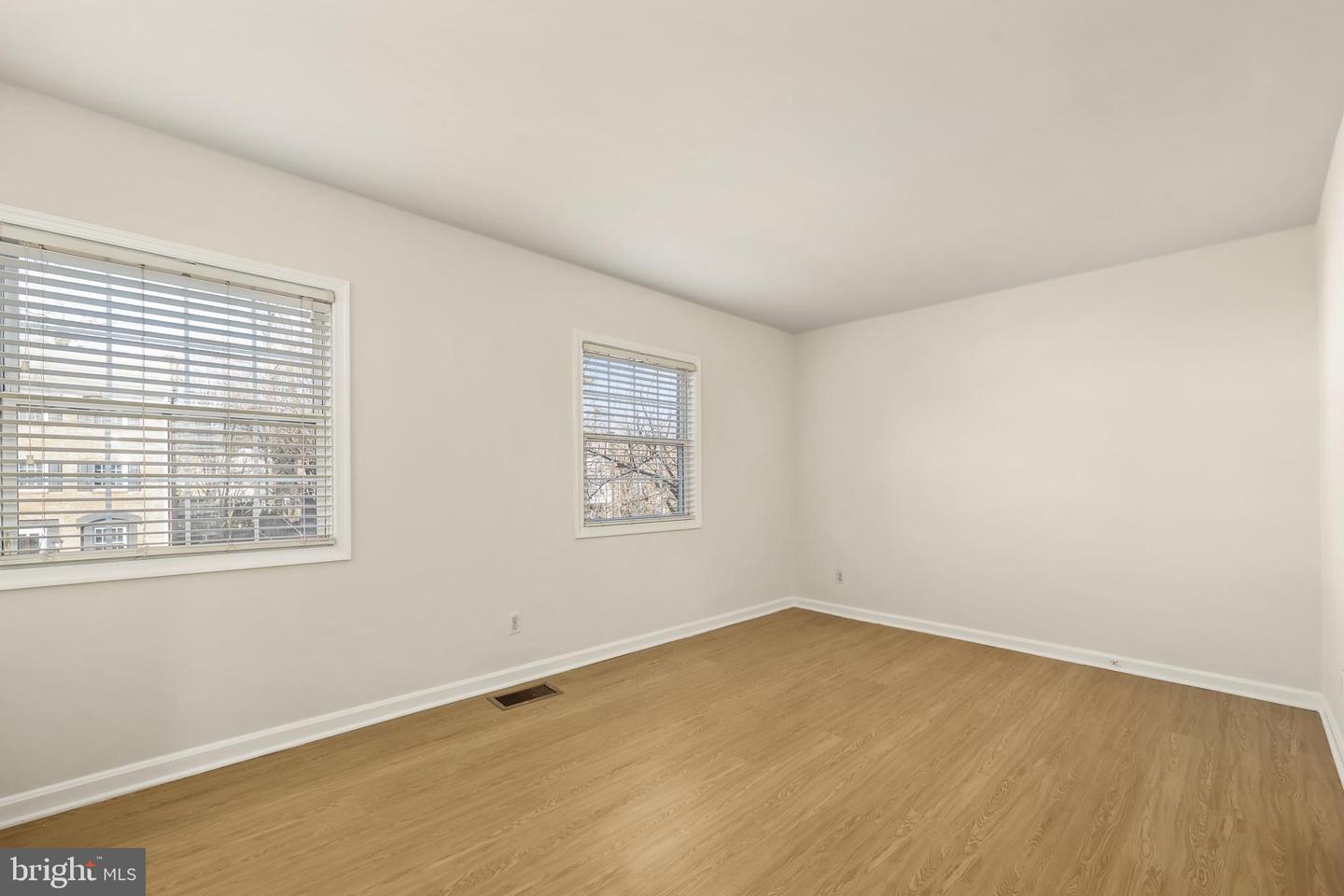 14821 HAYMARKET LN, CENTREVILLE, Virginia 20120, ,Residential,For sale,14821 HAYMARKET LN,VAFX2286146 MLS # VAFX2286146