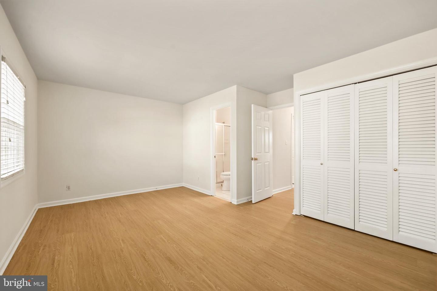 14821 HAYMARKET LN, CENTREVILLE, Virginia 20120, ,Residential,For sale,14821 HAYMARKET LN,VAFX2286146 MLS # VAFX2286146