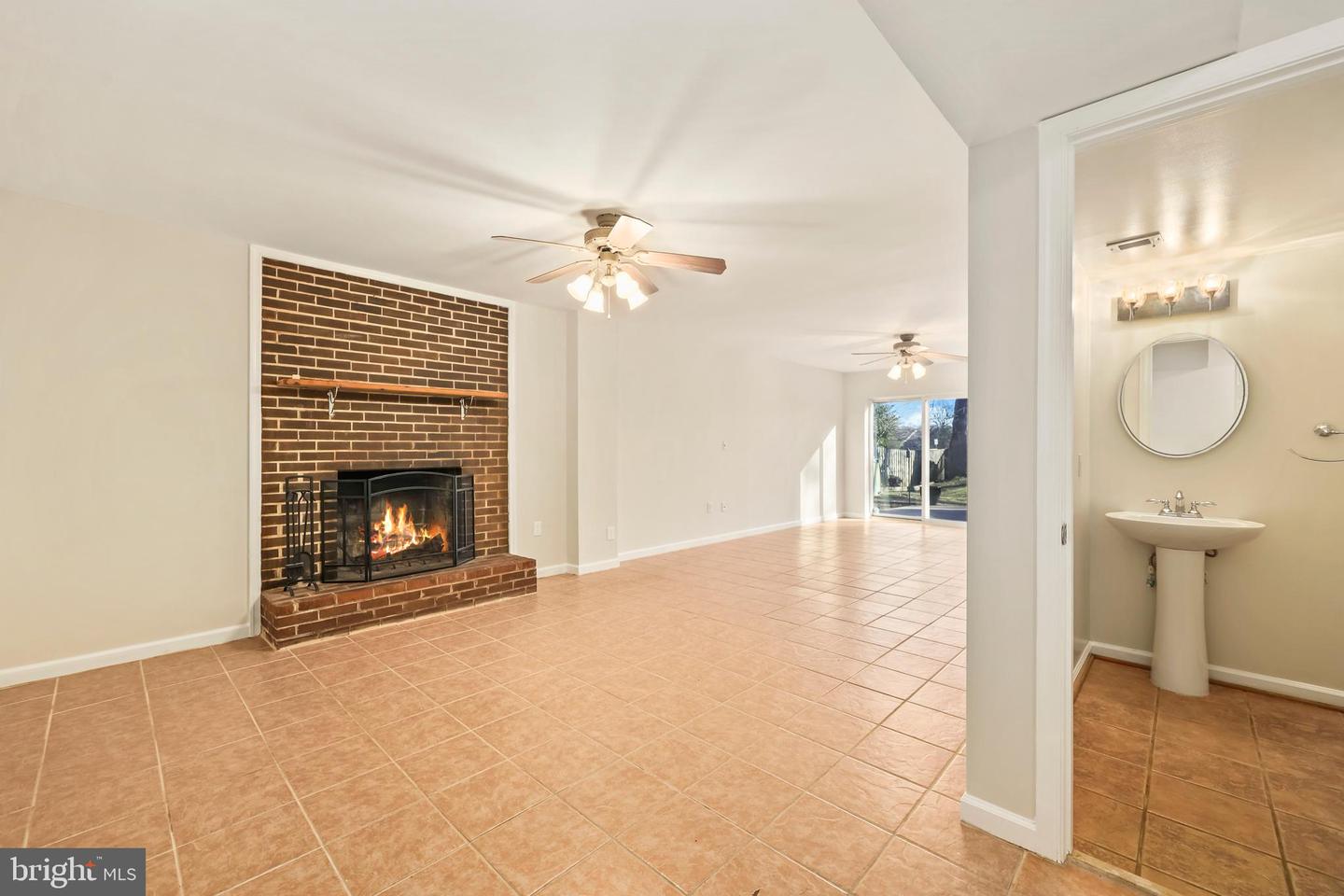 14821 HAYMARKET LN, CENTREVILLE, Virginia 20120, ,Residential,For sale,14821 HAYMARKET LN,VAFX2286146 MLS # VAFX2286146