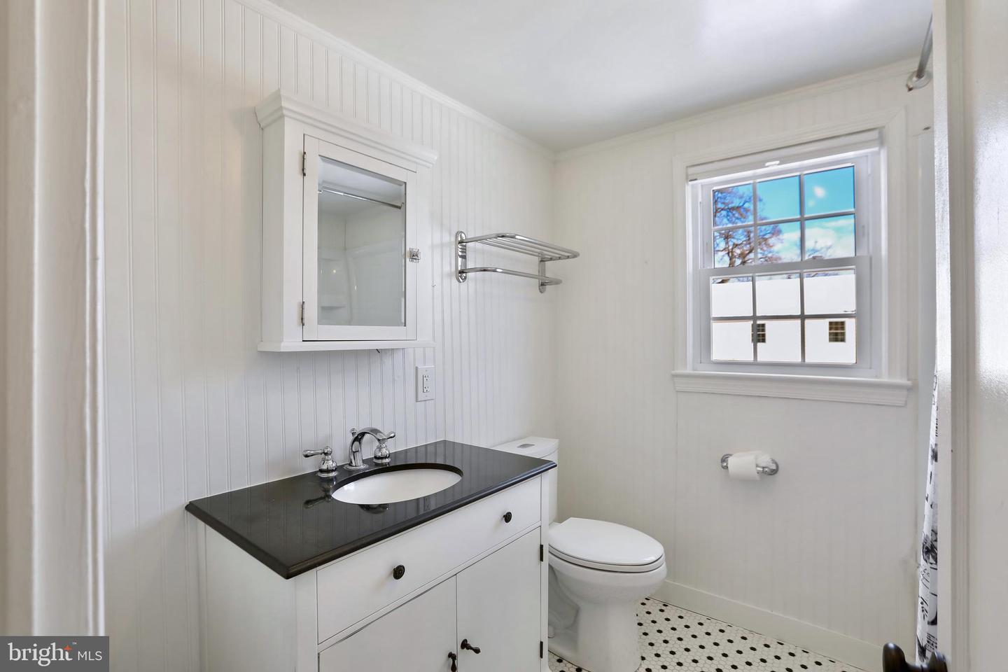 391 E COLONIAL HWY, HAMILTON, Virginia 20158, 3 Bedrooms Bedrooms, ,2 BathroomsBathrooms,Residential,For sale,391 E COLONIAL HWY,VALO2114162 MLS # VALO2114162