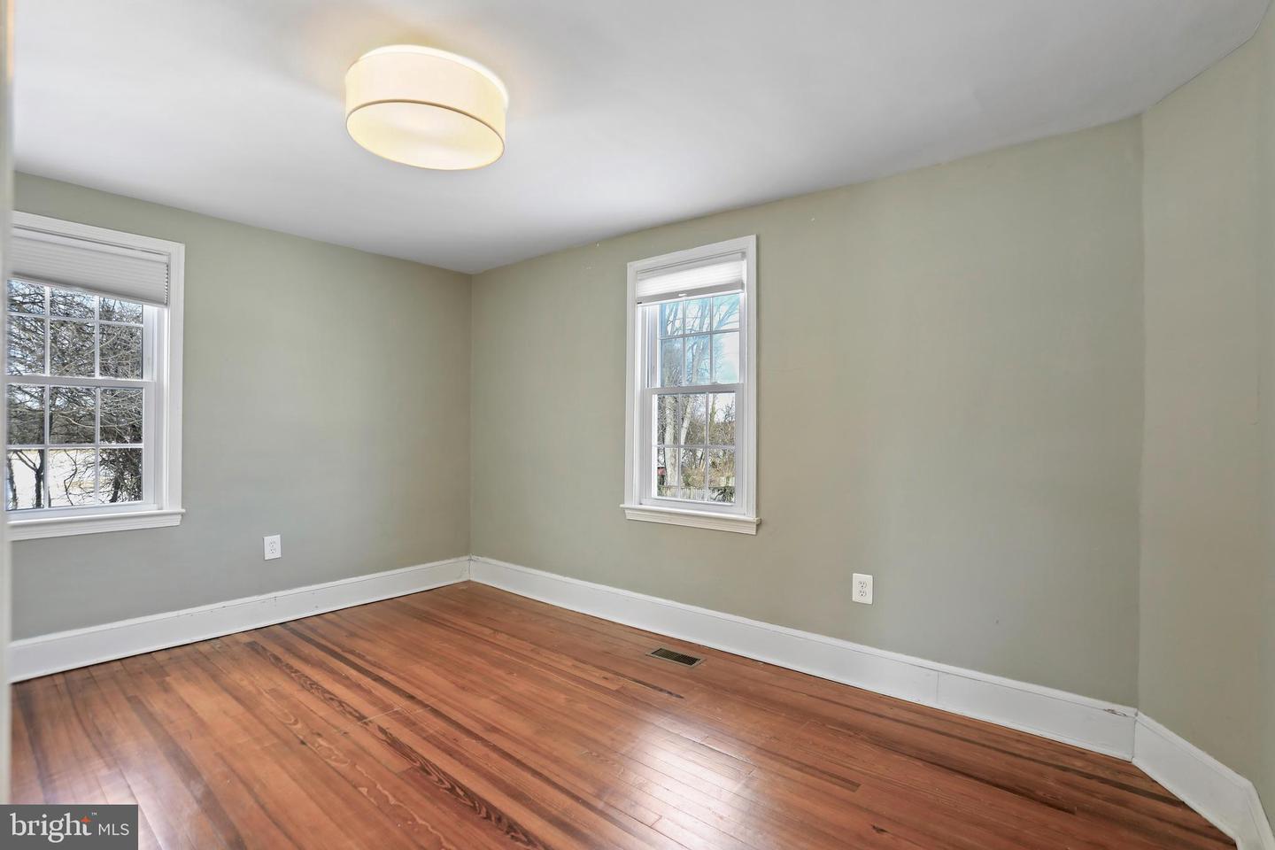 391 E COLONIAL HWY, HAMILTON, Virginia 20158, 3 Bedrooms Bedrooms, ,2 BathroomsBathrooms,Residential,For sale,391 E COLONIAL HWY,VALO2114162 MLS # VALO2114162