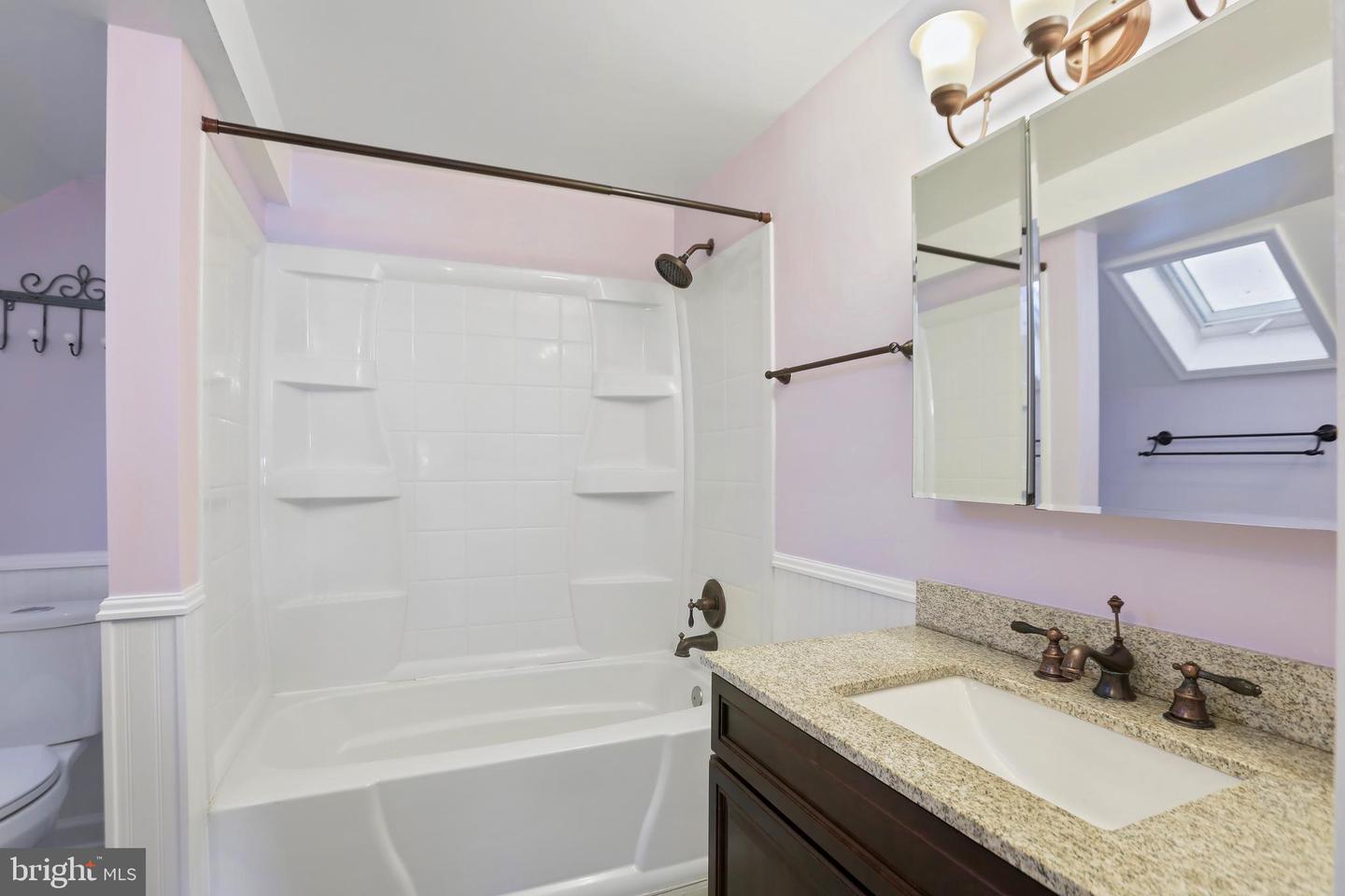 391 E COLONIAL HWY, HAMILTON, Virginia 20158, 3 Bedrooms Bedrooms, ,2 BathroomsBathrooms,Residential,For sale,391 E COLONIAL HWY,VALO2114162 MLS # VALO2114162