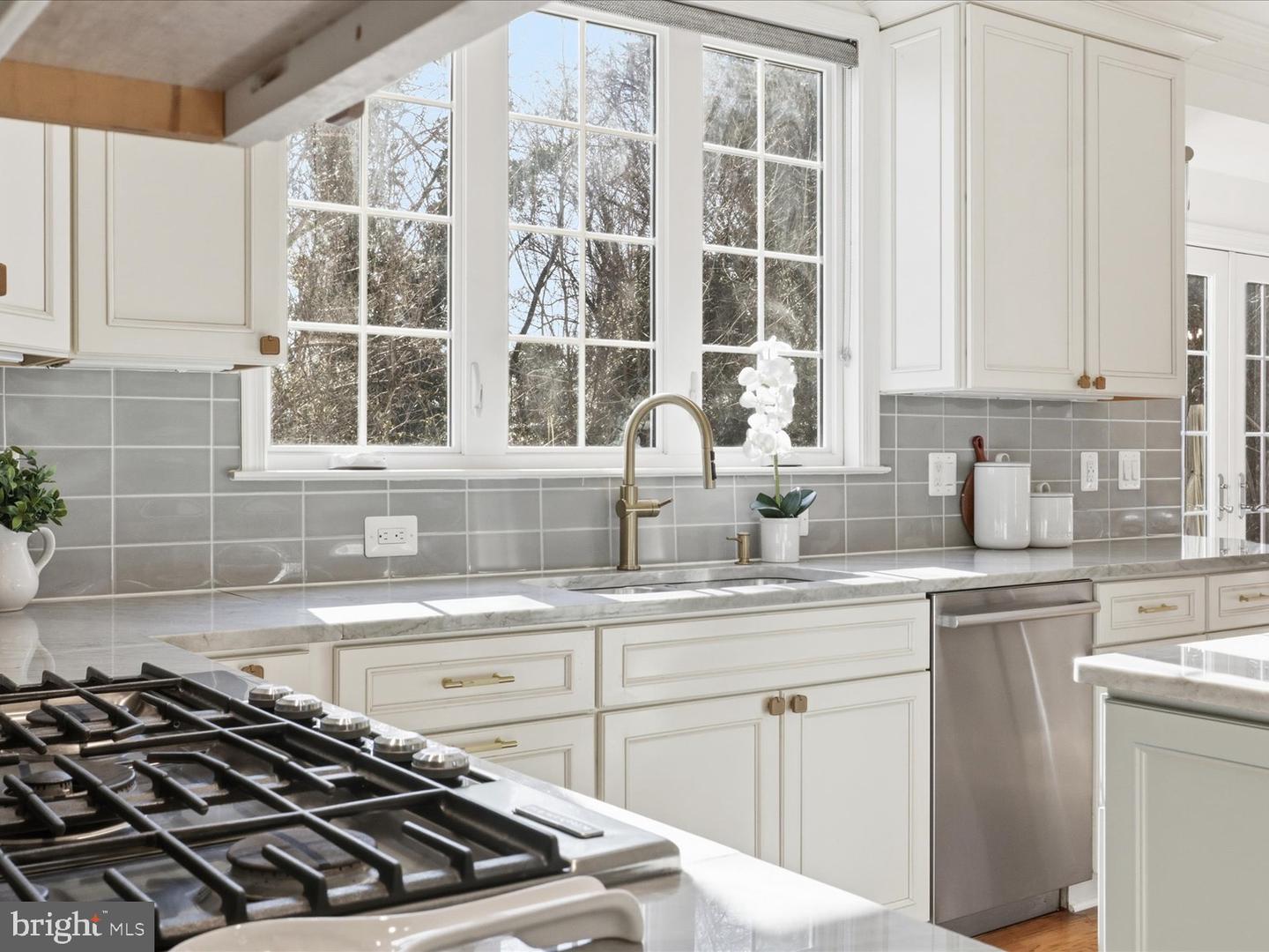 2310 COLONEL LINDSAY CT, FALLS CHURCH, Virginia 22043, 5 Bedrooms Bedrooms, ,4 BathroomsBathrooms,Residential,For sale,2310 COLONEL LINDSAY CT,VAFX2286288 MLS # VAFX2286288