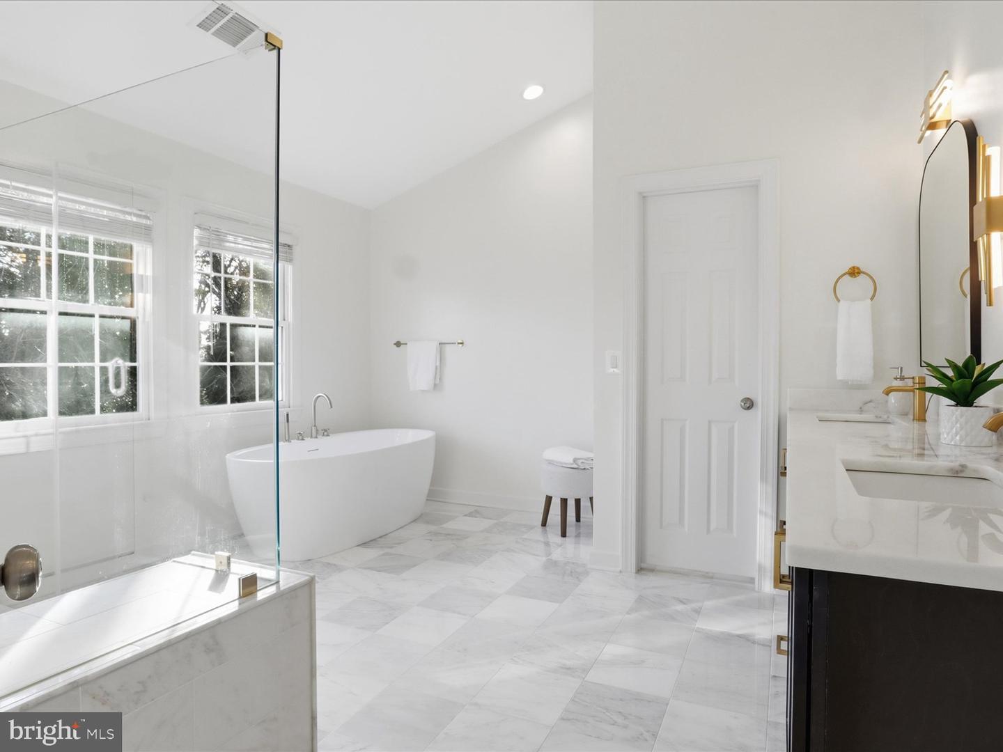 2310 COLONEL LINDSAY CT, FALLS CHURCH, Virginia 22043, 5 Bedrooms Bedrooms, ,4 BathroomsBathrooms,Residential,For sale,2310 COLONEL LINDSAY CT,VAFX2286288 MLS # VAFX2286288