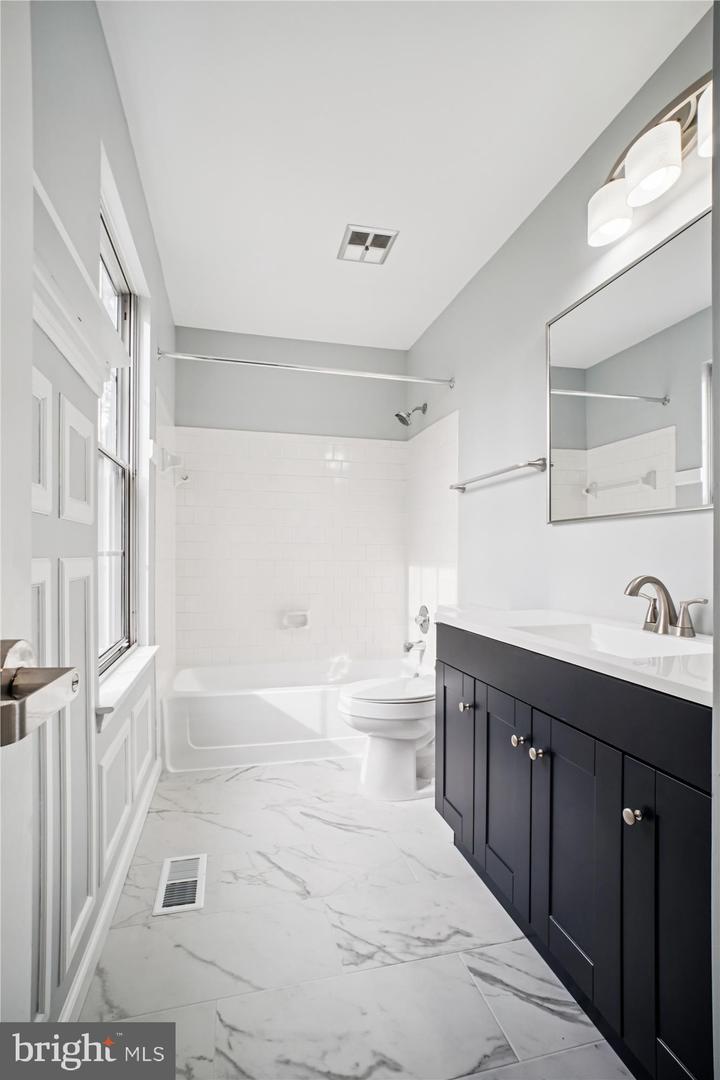 12318 VALLEY HIGH RD, HERNDON, Virginia 20170, 3 Bedrooms Bedrooms, ,3 BathroomsBathrooms,Residential,For sale,12318 VALLEY HIGH RD,VAFX2286740 MLS # VAFX2286740