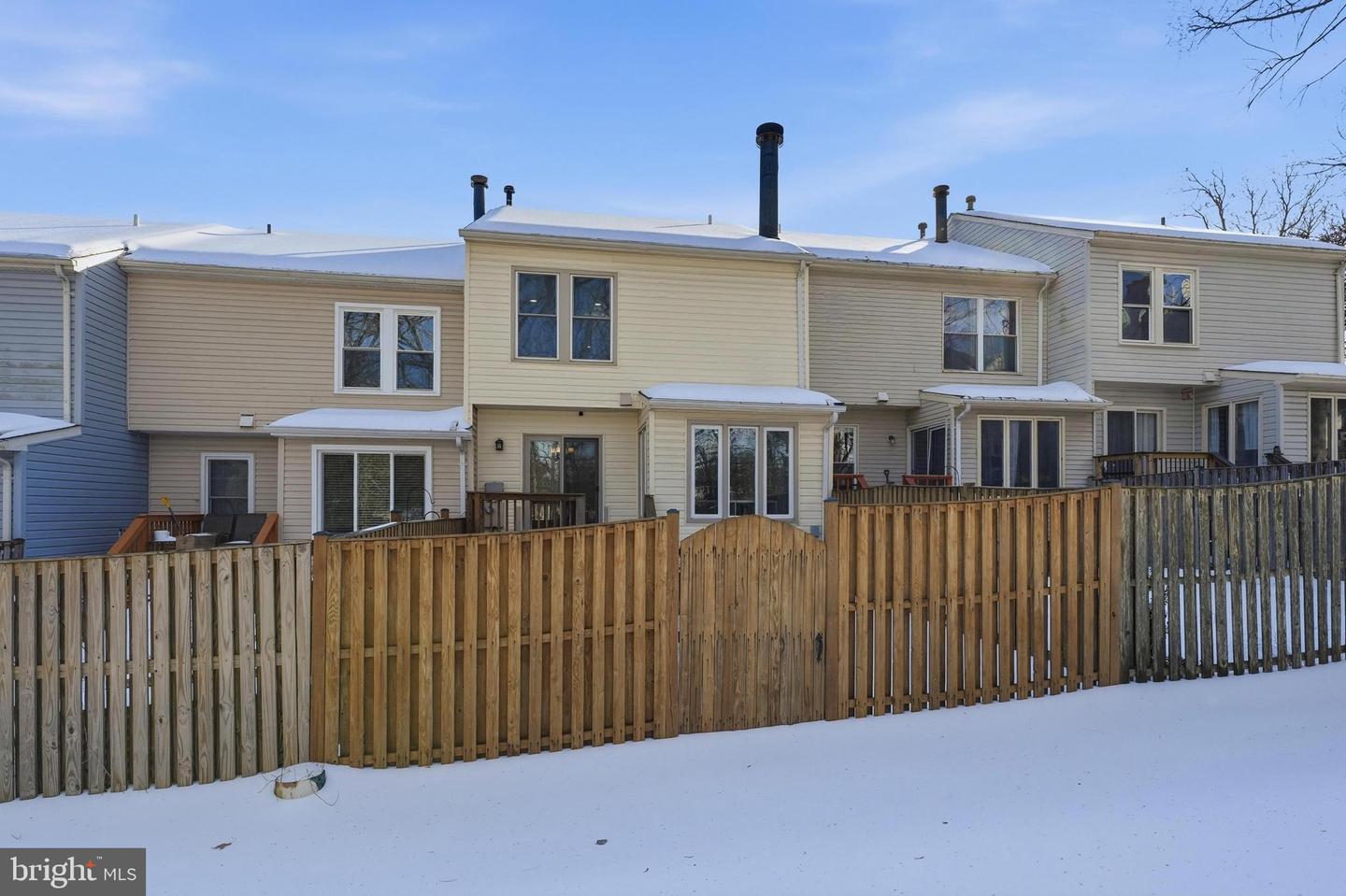 5826 WESTWATER CT, CENTREVILLE, Virginia 20121, 3 Bedrooms Bedrooms, 7 Rooms Rooms,2 BathroomsBathrooms,Residential,For sale,5826 WESTWATER CT,VAFX2286954 MLS # VAFX2286954