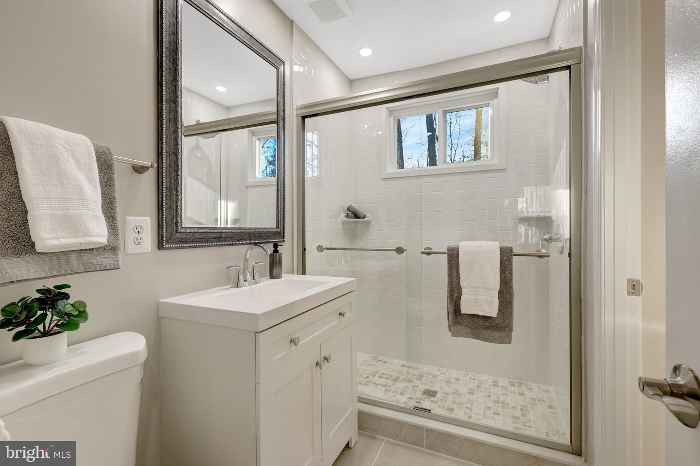 5122 POMMEROY DR, FAIRFAX, Virginia 22032, 4 Bedrooms Bedrooms, ,2 BathroomsBathrooms,Residential,For sale,5122 POMMEROY DR,VAFX2286992 MLS # VAFX2286992