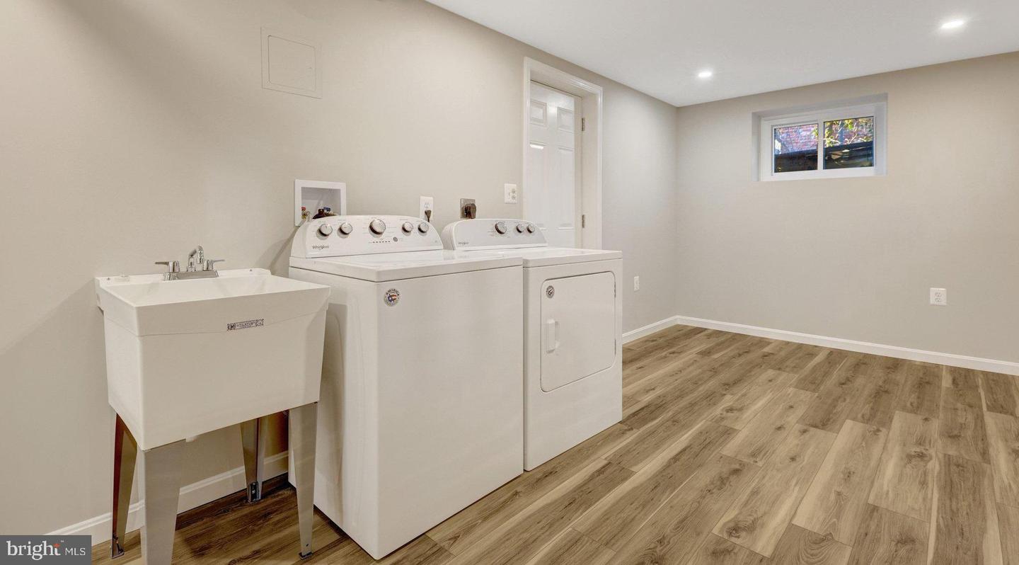 5122 POMMEROY DR, FAIRFAX, Virginia 22032, 4 Bedrooms Bedrooms, ,2 BathroomsBathrooms,Residential,For sale,5122 POMMEROY DR,VAFX2286992 MLS # VAFX2286992