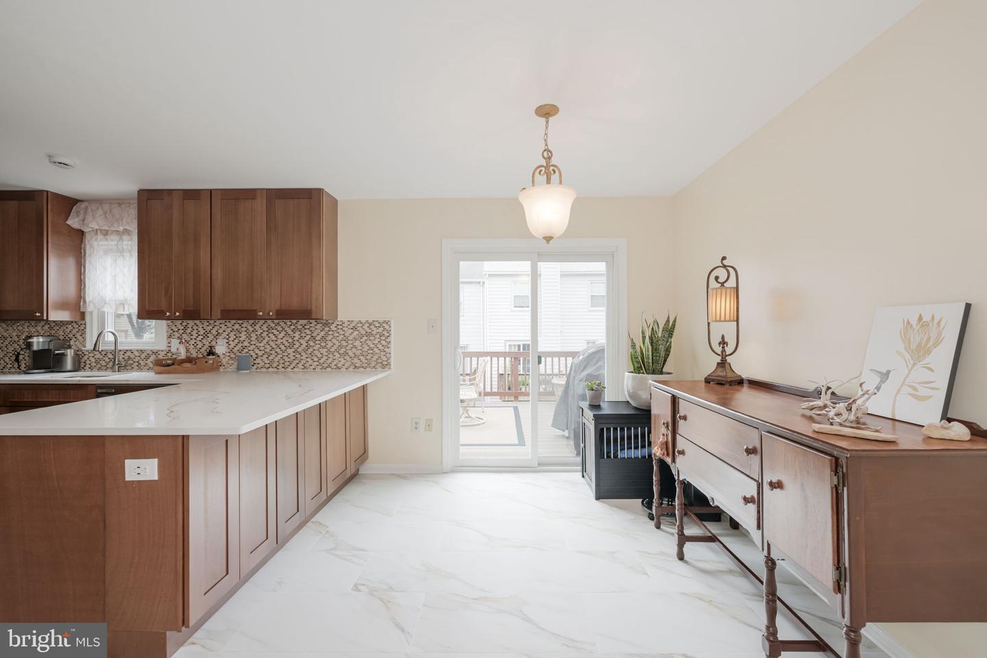 6005 SOUTHWARD WAY, ALEXANDRIA, Virginia 22315, 3 Bedrooms Bedrooms, ,3 BathroomsBathrooms,Residential,For sale,6005 SOUTHWARD WAY,VAFX2287076 MLS # VAFX2287076