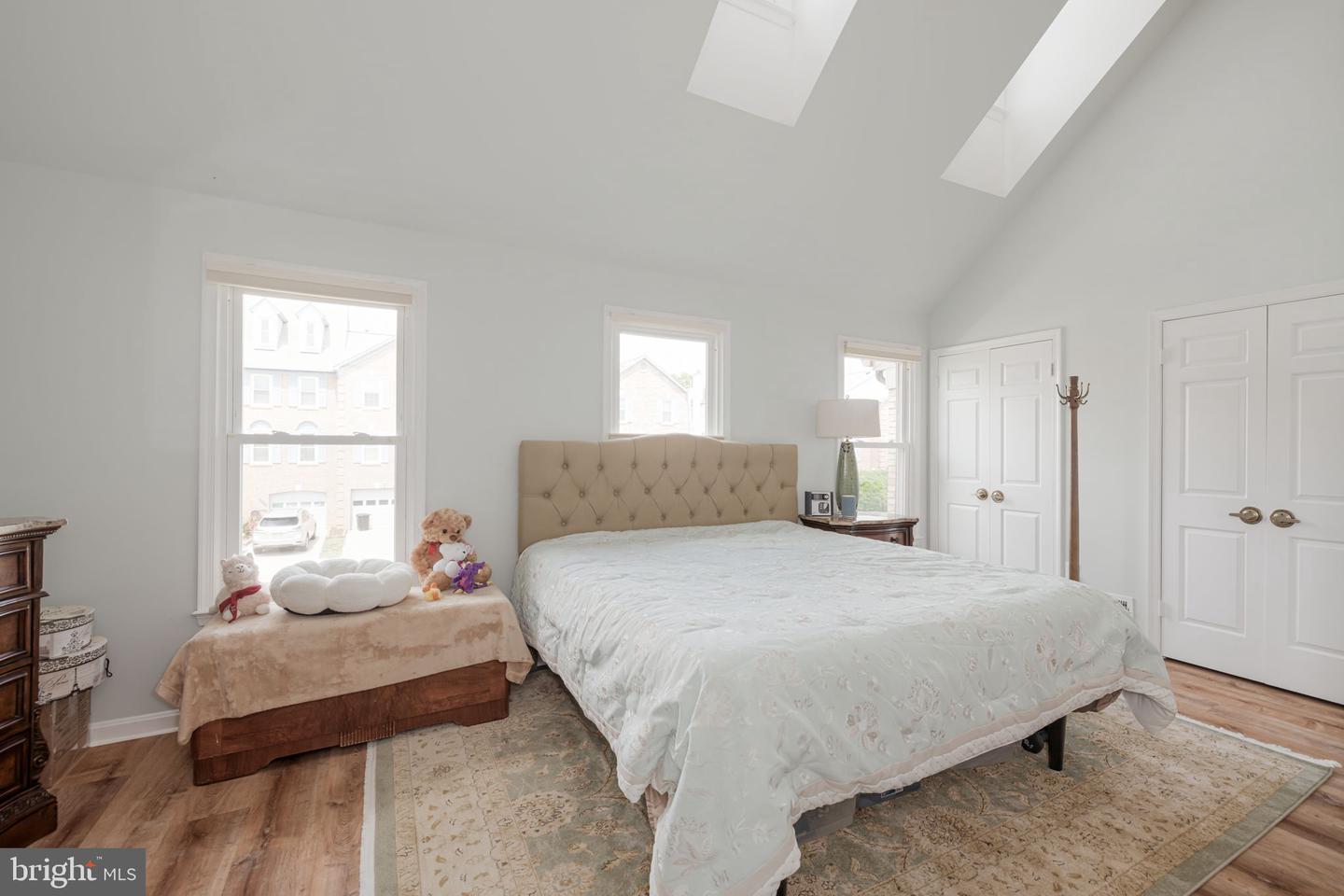 6005 SOUTHWARD WAY, ALEXANDRIA, Virginia 22315, 3 Bedrooms Bedrooms, ,3 BathroomsBathrooms,Residential,For sale,6005 SOUTHWARD WAY,VAFX2287076 MLS # VAFX2287076