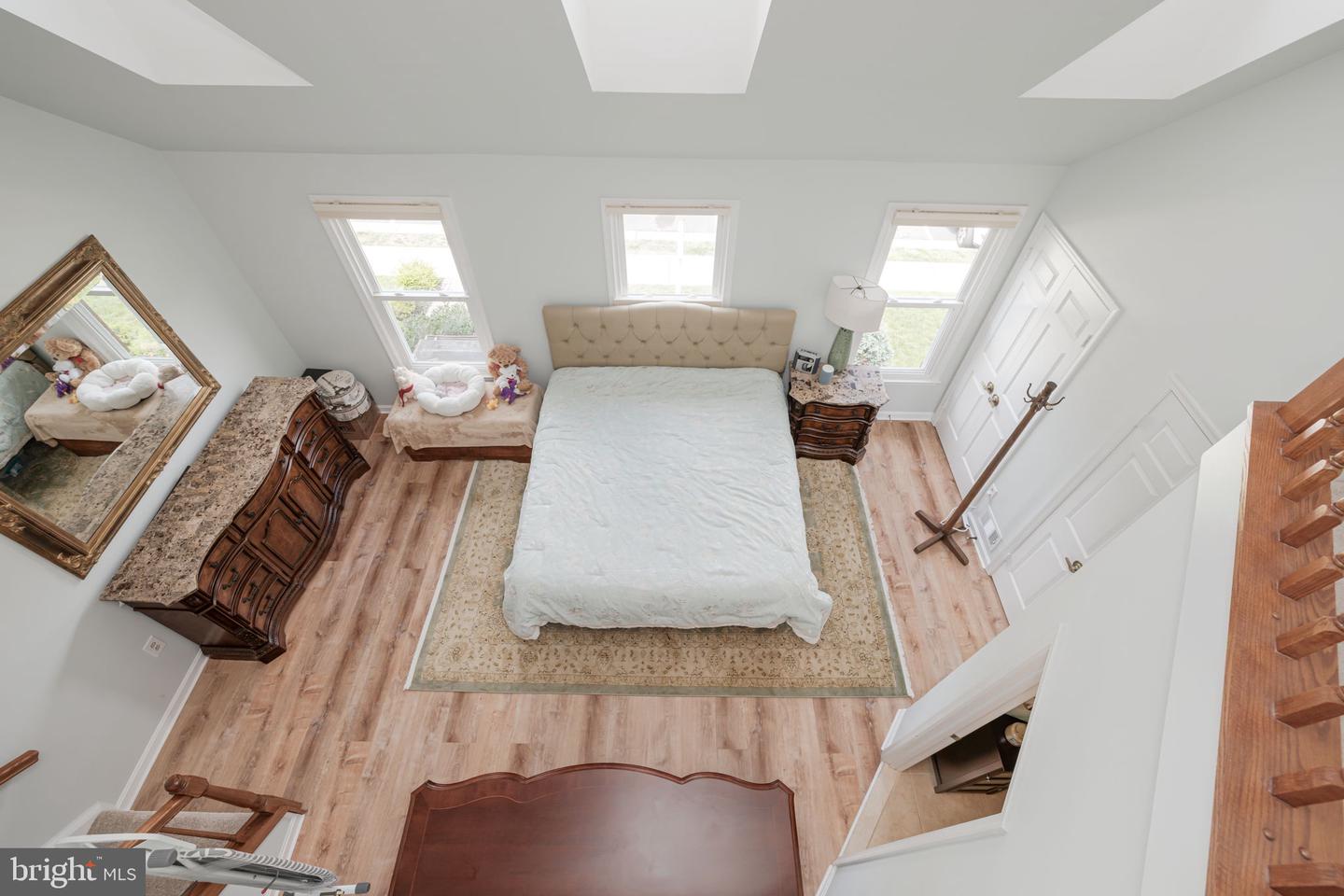 6005 SOUTHWARD WAY, ALEXANDRIA, Virginia 22315, 3 Bedrooms Bedrooms, ,3 BathroomsBathrooms,Residential,For sale,6005 SOUTHWARD WAY,VAFX2287076 MLS # VAFX2287076