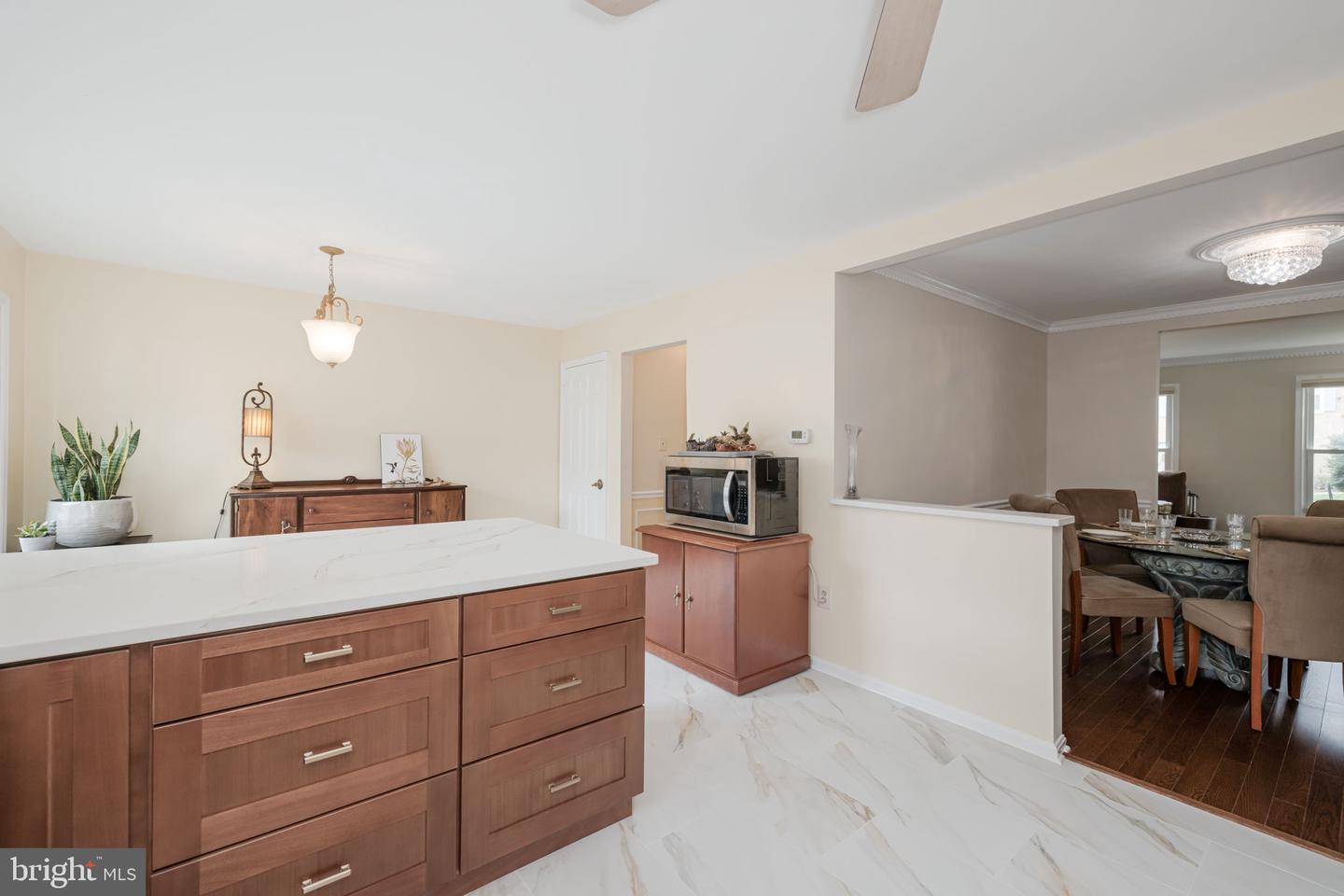 6005 SOUTHWARD WAY, ALEXANDRIA, Virginia 22315, 3 Bedrooms Bedrooms, ,3 BathroomsBathrooms,Residential,For sale,6005 SOUTHWARD WAY,VAFX2287076 MLS # VAFX2287076