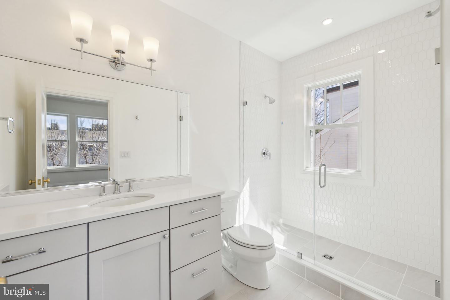 5115 42ND ST NW, WASHINGTON, District Of Columbia 20016, 6 Bedrooms Bedrooms, ,5 BathroomsBathrooms,Residential,For sale,5115 42ND ST NW,DCDC2242934 MLS # DCDC2242934