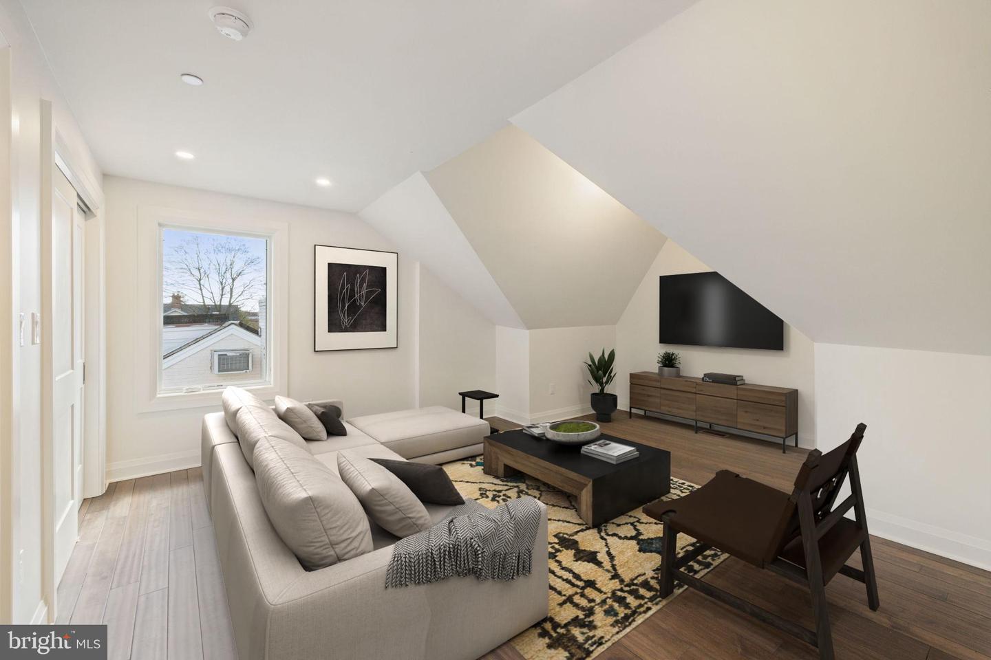 5115 42ND ST NW, WASHINGTON, District Of Columbia 20016, 6 Bedrooms Bedrooms, ,5 BathroomsBathrooms,Residential,For sale,5115 42ND ST NW,DCDC2242934 MLS # DCDC2242934