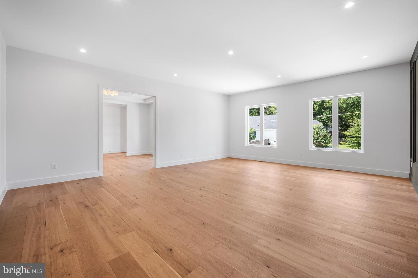 1935 FOXHALL RD, MCLEAN, Virginia 22101, 6 Bedrooms Bedrooms, ,6 BathroomsBathrooms,Residential,For sale,1935 FOXHALL RD,VAFX2287446 MLS # VAFX2287446