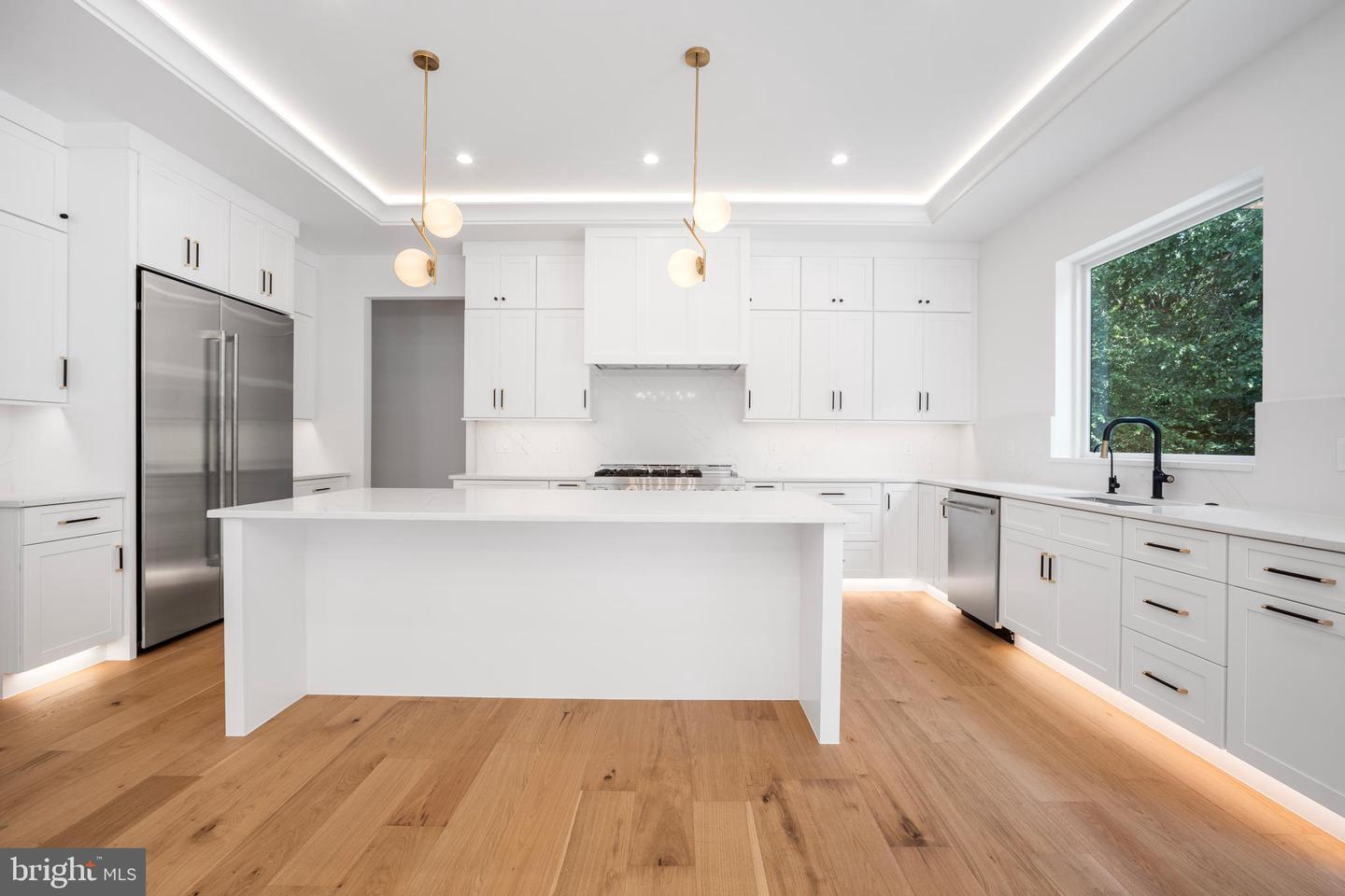 1935 FOXHALL RD, MCLEAN, Virginia 22101, 6 Bedrooms Bedrooms, ,6 BathroomsBathrooms,Residential,For sale,1935 FOXHALL RD,VAFX2287446 MLS # VAFX2287446