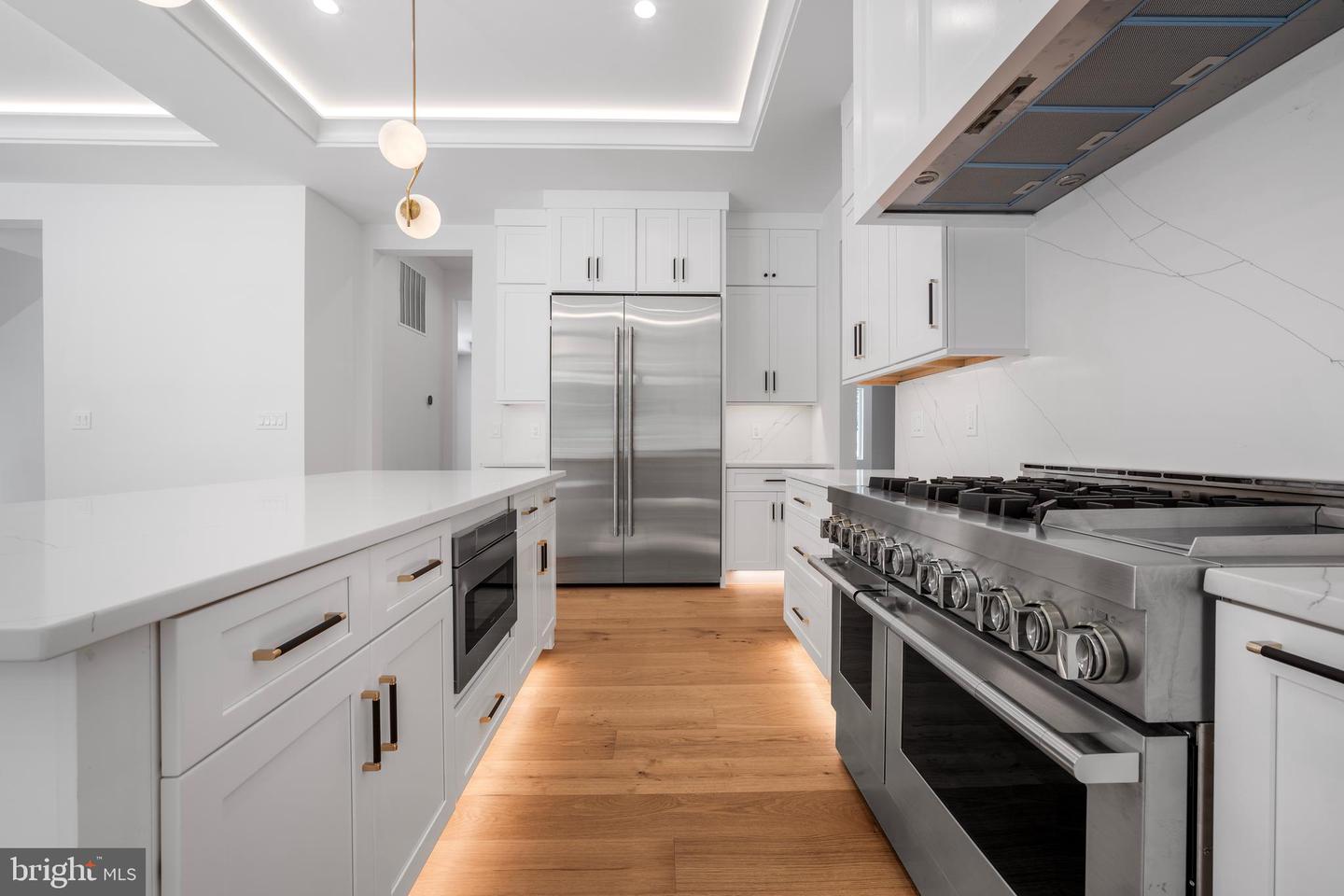 1935 FOXHALL RD, MCLEAN, Virginia 22101, 6 Bedrooms Bedrooms, ,6 BathroomsBathrooms,Residential,For sale,1935 FOXHALL RD,VAFX2287446 MLS # VAFX2287446