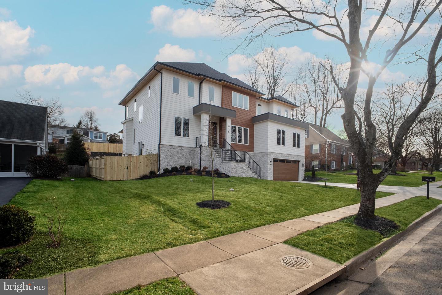 1935 FOXHALL RD, MCLEAN, Virginia 22101, 6 Bedrooms Bedrooms, ,6 BathroomsBathrooms,Residential,For sale,1935 FOXHALL RD,VAFX2287446 MLS # VAFX2287446