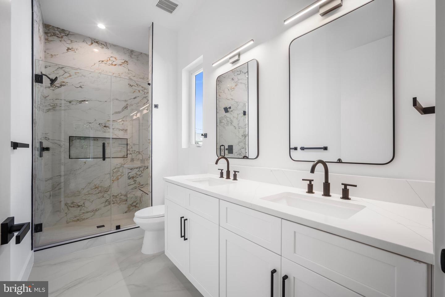 1935 FOXHALL RD, MCLEAN, Virginia 22101, 6 Bedrooms Bedrooms, ,6 BathroomsBathrooms,Residential,For sale,1935 FOXHALL RD,VAFX2287446 MLS # VAFX2287446