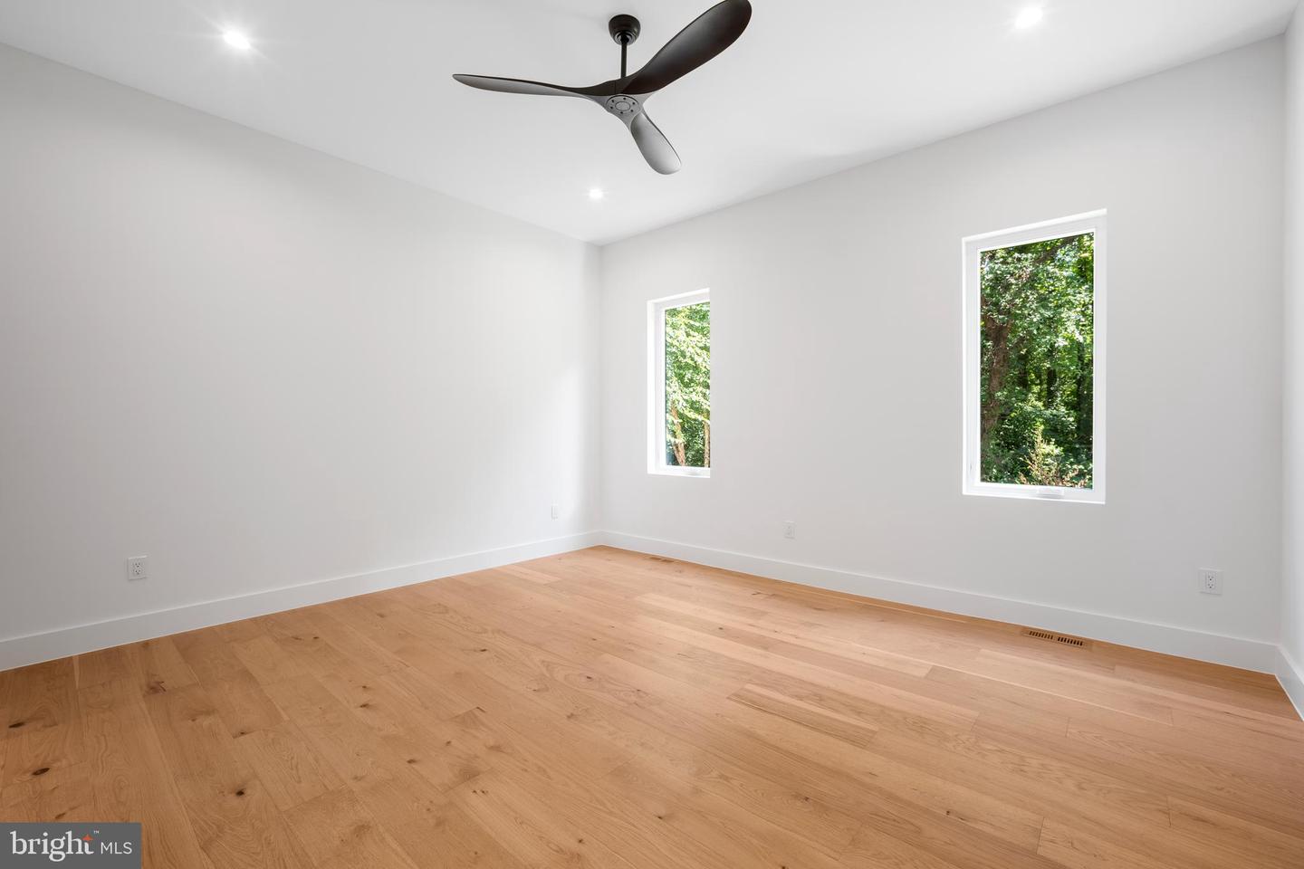 1935 FOXHALL RD, MCLEAN, Virginia 22101, 6 Bedrooms Bedrooms, ,6 BathroomsBathrooms,Residential,For sale,1935 FOXHALL RD,VAFX2287446 MLS # VAFX2287446