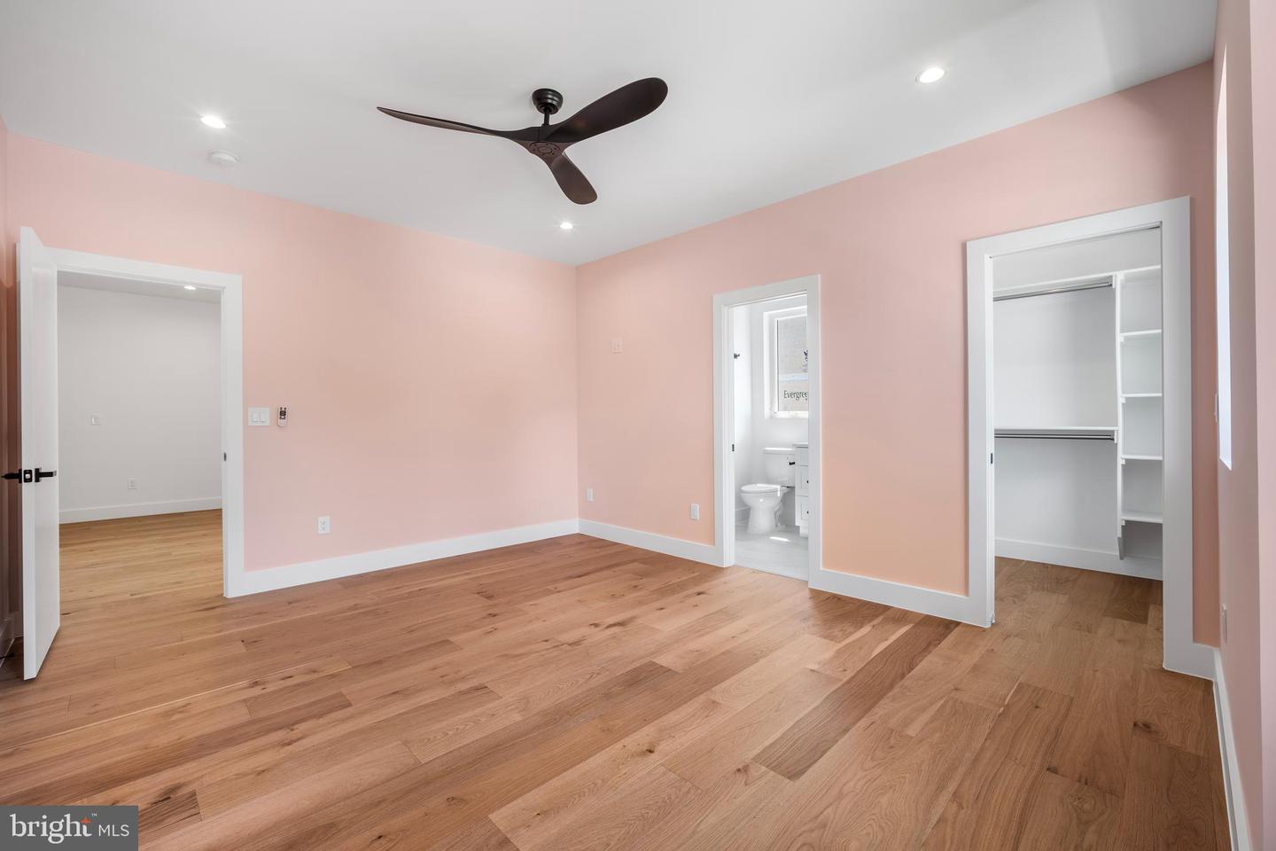 1935 FOXHALL RD, MCLEAN, Virginia 22101, 6 Bedrooms Bedrooms, ,6 BathroomsBathrooms,Residential,For sale,1935 FOXHALL RD,VAFX2287446 MLS # VAFX2287446