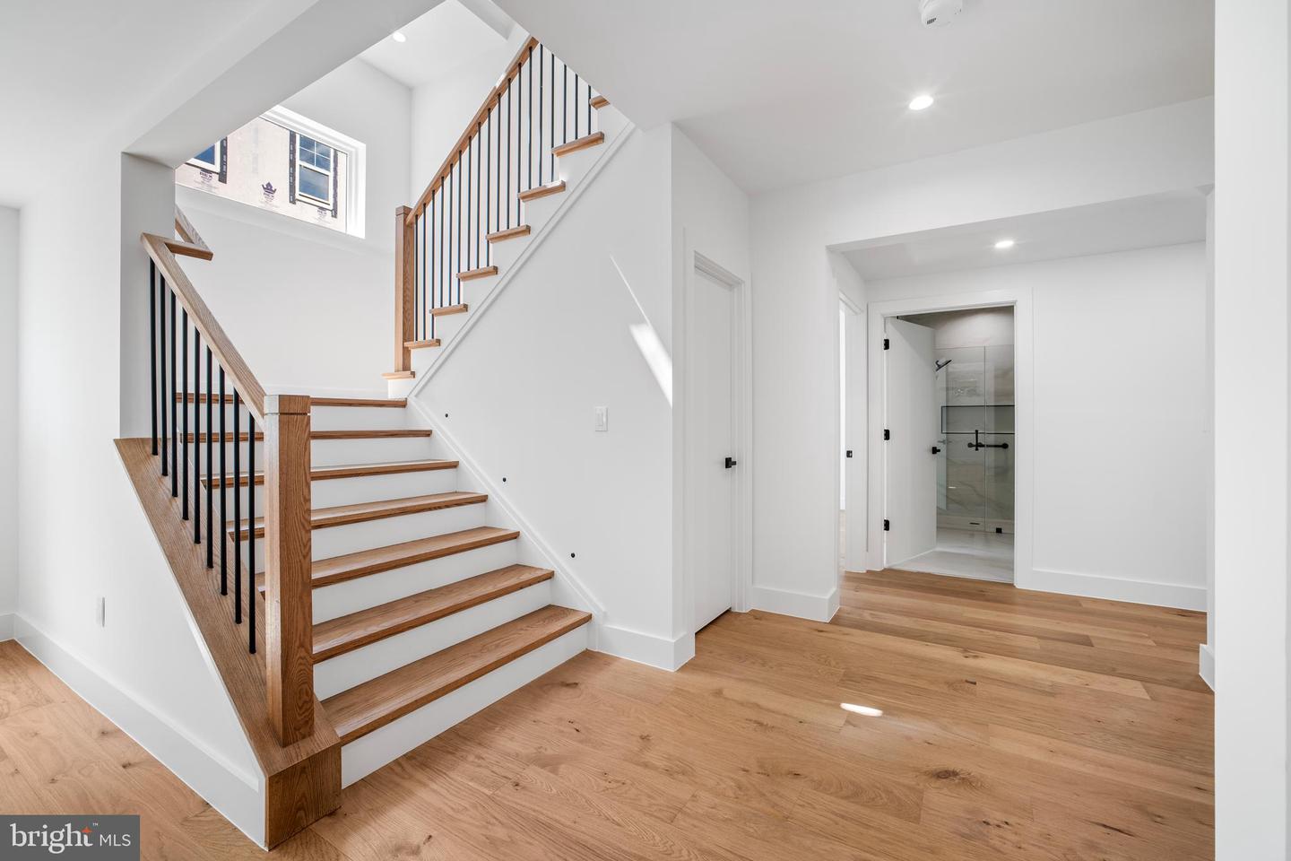 1935 FOXHALL RD, MCLEAN, Virginia 22101, 6 Bedrooms Bedrooms, ,6 BathroomsBathrooms,Residential,For sale,1935 FOXHALL RD,VAFX2287446 MLS # VAFX2287446