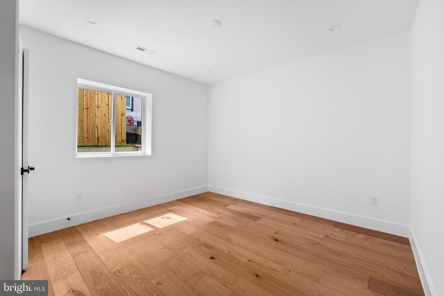 1935 FOXHALL RD, MCLEAN, Virginia 22101, 6 Bedrooms Bedrooms, ,6 BathroomsBathrooms,Residential,For sale,1935 FOXHALL RD,VAFX2287446 MLS # VAFX2287446