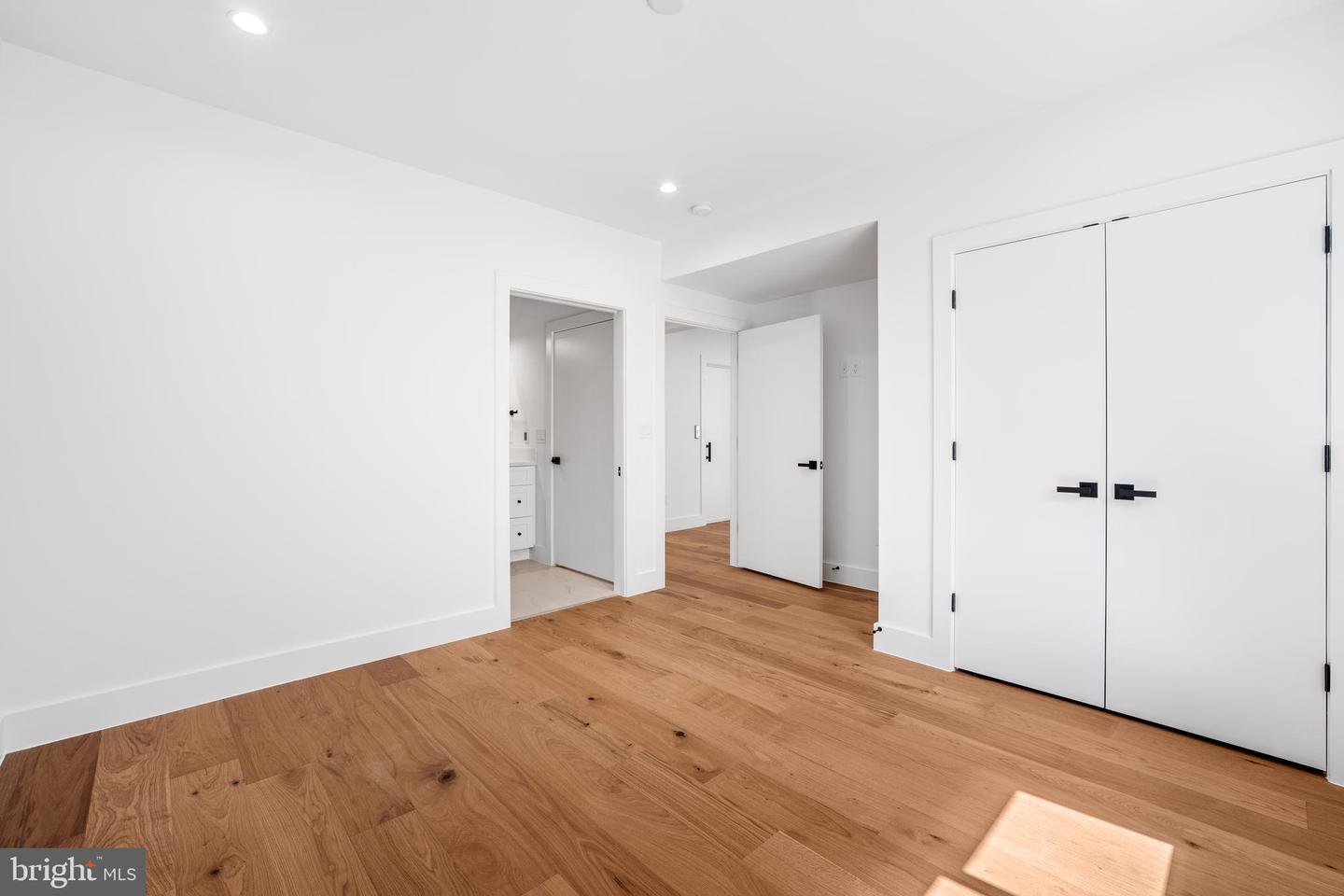 1935 FOXHALL RD, MCLEAN, Virginia 22101, 6 Bedrooms Bedrooms, ,6 BathroomsBathrooms,Residential,For sale,1935 FOXHALL RD,VAFX2287446 MLS # VAFX2287446