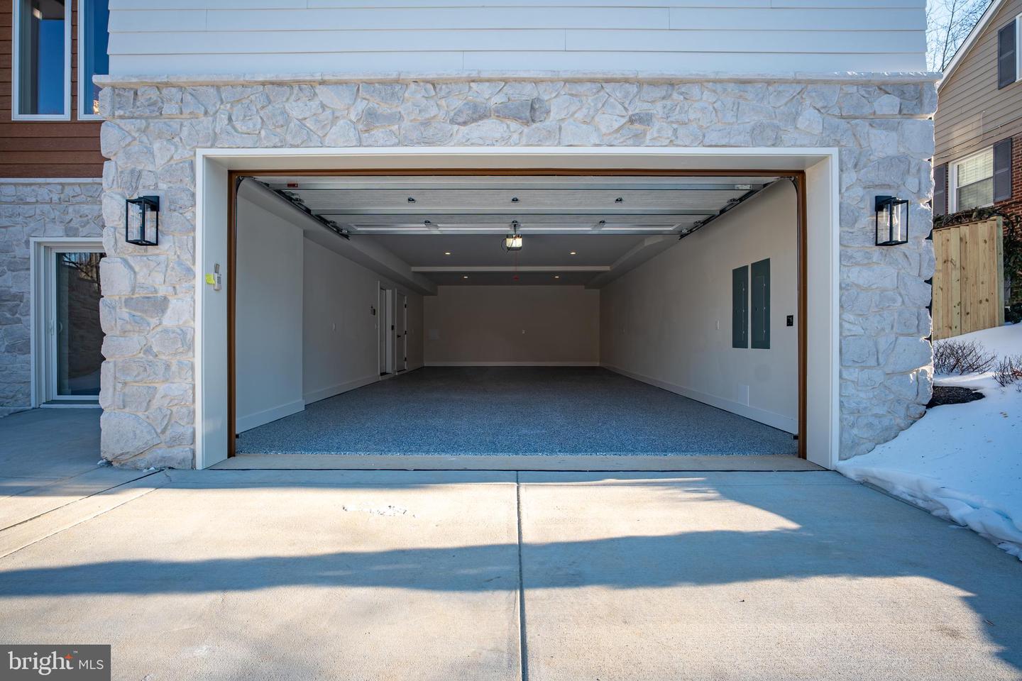 1935 FOXHALL RD, MCLEAN, Virginia 22101, 6 Bedrooms Bedrooms, ,6 BathroomsBathrooms,Residential,For sale,1935 FOXHALL RD,VAFX2287446 MLS # VAFX2287446