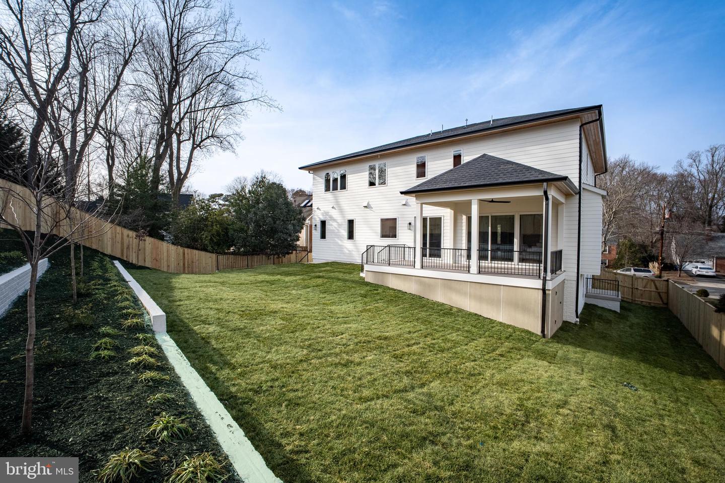 1935 FOXHALL RD, MCLEAN, Virginia 22101, 6 Bedrooms Bedrooms, ,6 BathroomsBathrooms,Residential,For sale,1935 FOXHALL RD,VAFX2287446 MLS # VAFX2287446