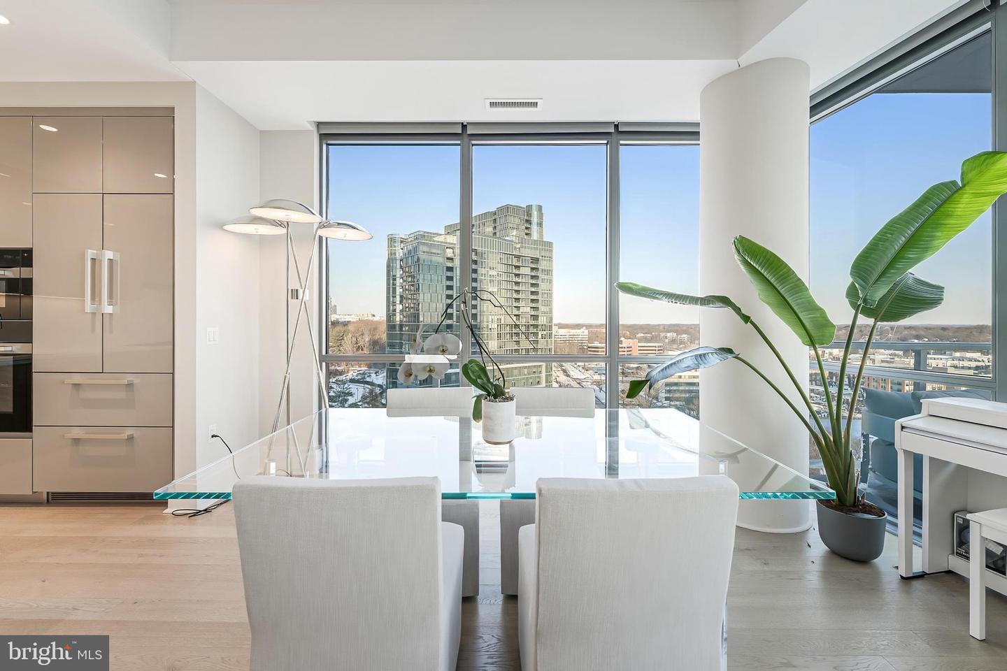 7887 JONES BRANCH DR #1002, MCLEAN, Virginia 22102, 2 Bedrooms Bedrooms, ,2 BathroomsBathrooms,Residential,For sale,7887 JONES BRANCH DR #1002,VAFX2287588 MLS # VAFX2287588