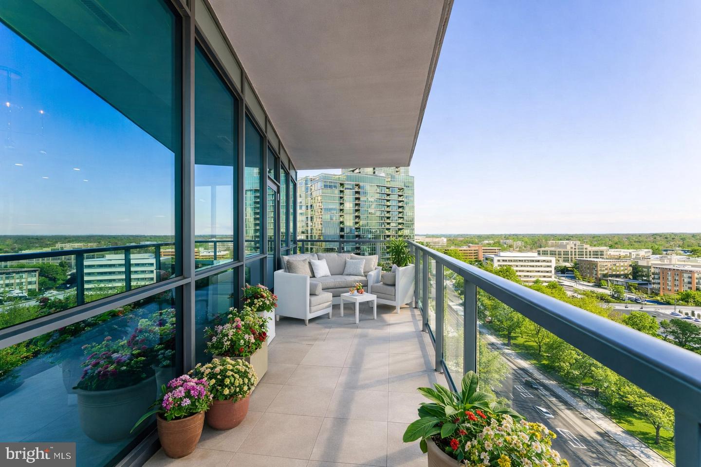 7887 JONES BRANCH DR #1002, MCLEAN, Virginia 22102, 2 Bedrooms Bedrooms, ,2 BathroomsBathrooms,Residential,For sale,7887 JONES BRANCH DR #1002,VAFX2287588 MLS # VAFX2287588