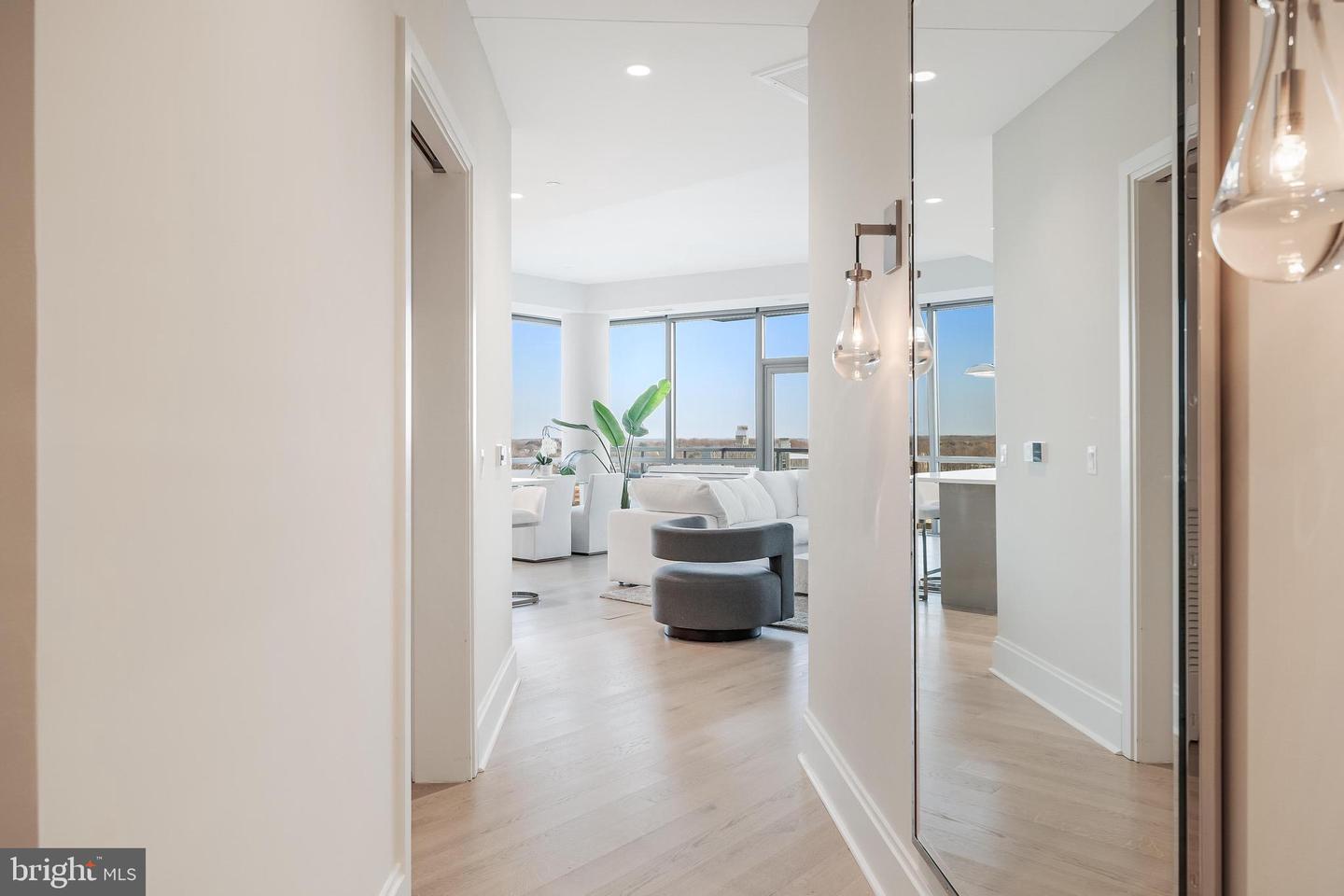 7887 JONES BRANCH DR #1002, MCLEAN, Virginia 22102, 2 Bedrooms Bedrooms, ,2 BathroomsBathrooms,Residential,For sale,7887 JONES BRANCH DR #1002,VAFX2287588 MLS # VAFX2287588