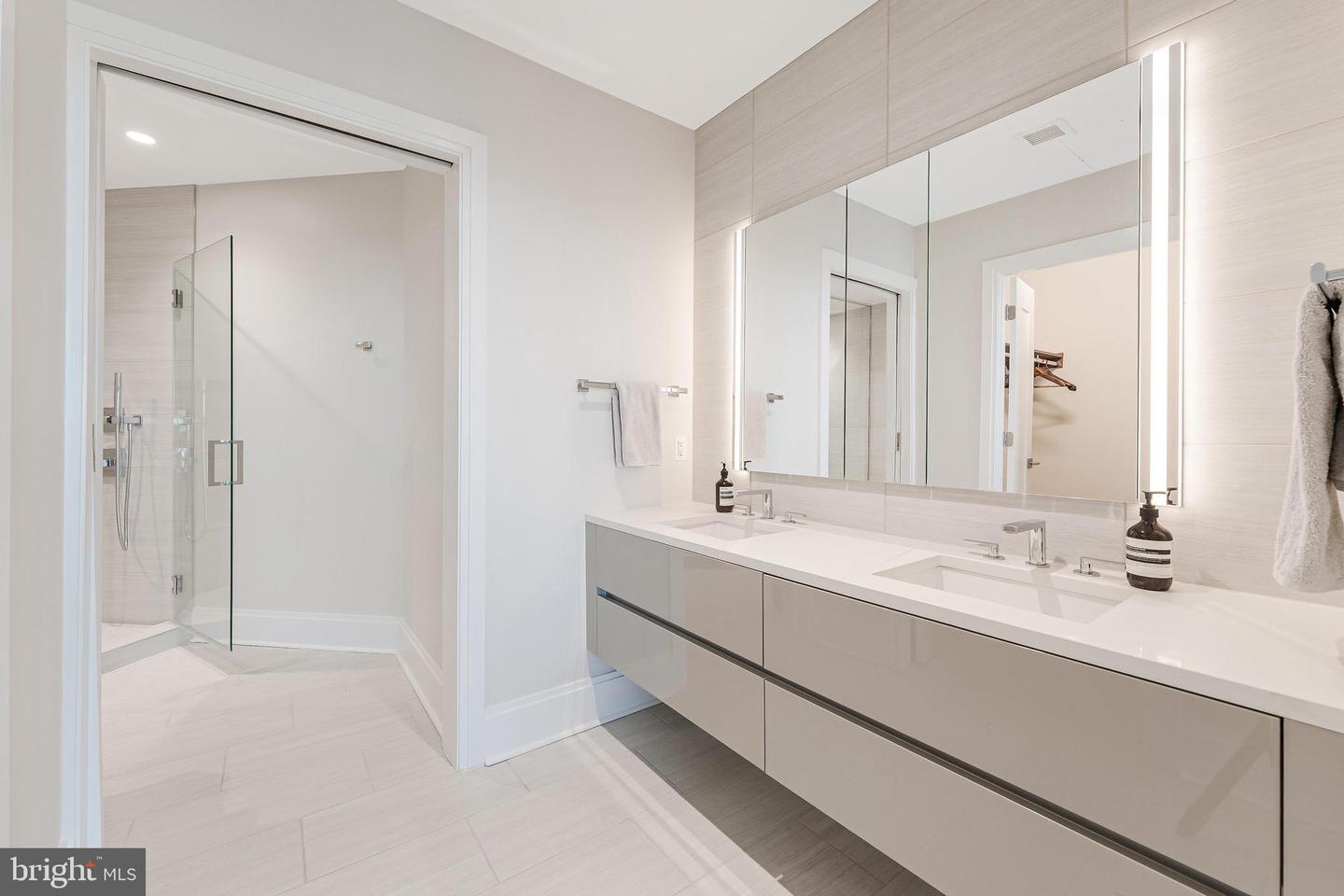 7887 JONES BRANCH DR #1002, MCLEAN, Virginia 22102, 2 Bedrooms Bedrooms, ,2 BathroomsBathrooms,Residential,For sale,7887 JONES BRANCH DR #1002,VAFX2287588 MLS # VAFX2287588