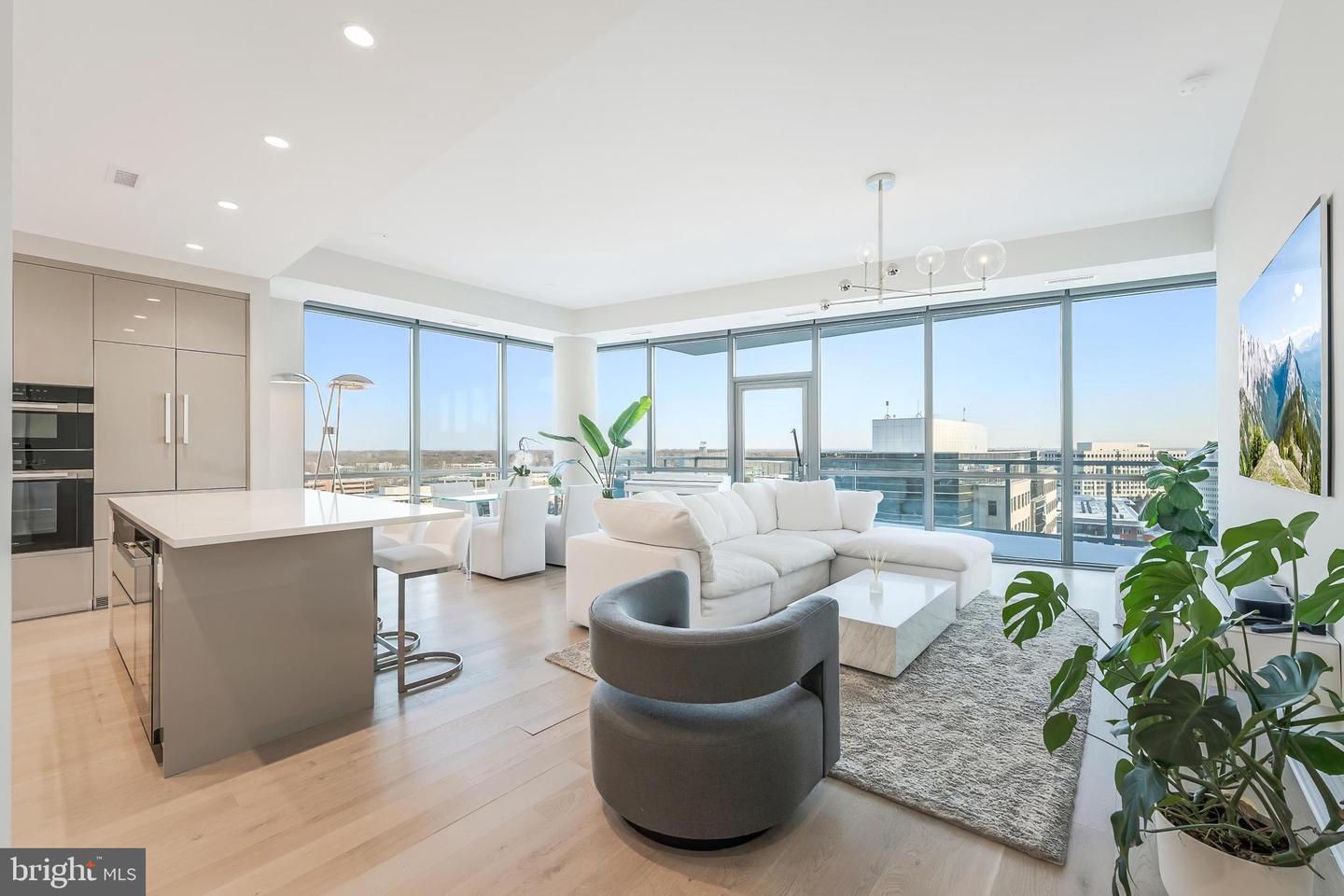 7887 JONES BRANCH DR #1002, MCLEAN, Virginia 22102, 2 Bedrooms Bedrooms, ,2 BathroomsBathrooms,Residential,For sale,7887 JONES BRANCH DR #1002,VAFX2287588 MLS # VAFX2287588