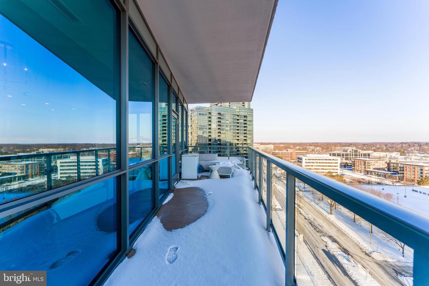 7887 JONES BRANCH DR #1002, MCLEAN, Virginia 22102, 2 Bedrooms Bedrooms, ,2 BathroomsBathrooms,Residential,For sale,7887 JONES BRANCH DR #1002,VAFX2287588 MLS # VAFX2287588