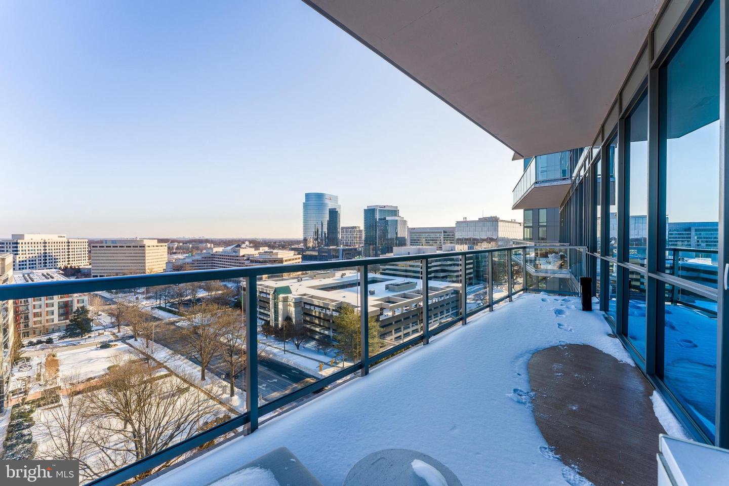 7887 JONES BRANCH DR #1002, MCLEAN, Virginia 22102, 2 Bedrooms Bedrooms, ,2 BathroomsBathrooms,Residential,For sale,7887 JONES BRANCH DR #1002,VAFX2287588 MLS # VAFX2287588