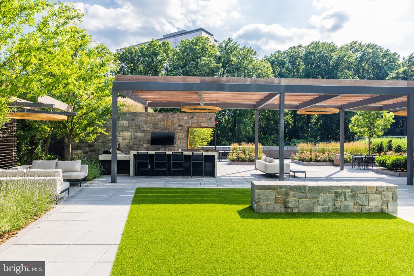 7887 JONES BRANCH DR #1002, MCLEAN, Virginia 22102, 2 Bedrooms Bedrooms, ,2 BathroomsBathrooms,Residential,For sale,7887 JONES BRANCH DR #1002,VAFX2287588 MLS # VAFX2287588